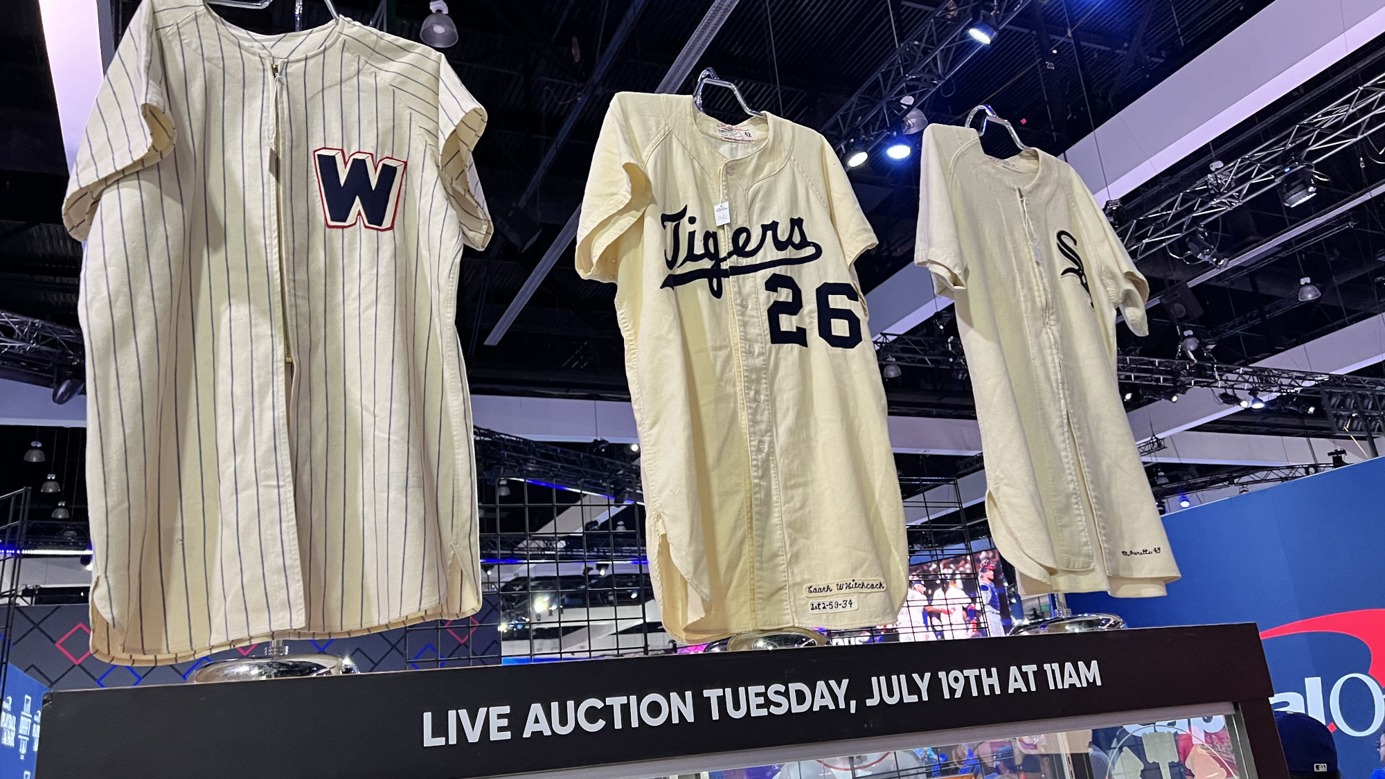 All Star Auctions Coach W Kitchcock