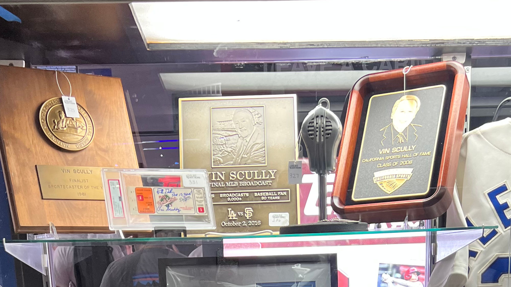 All Star Auctions Vin Scully Awards
