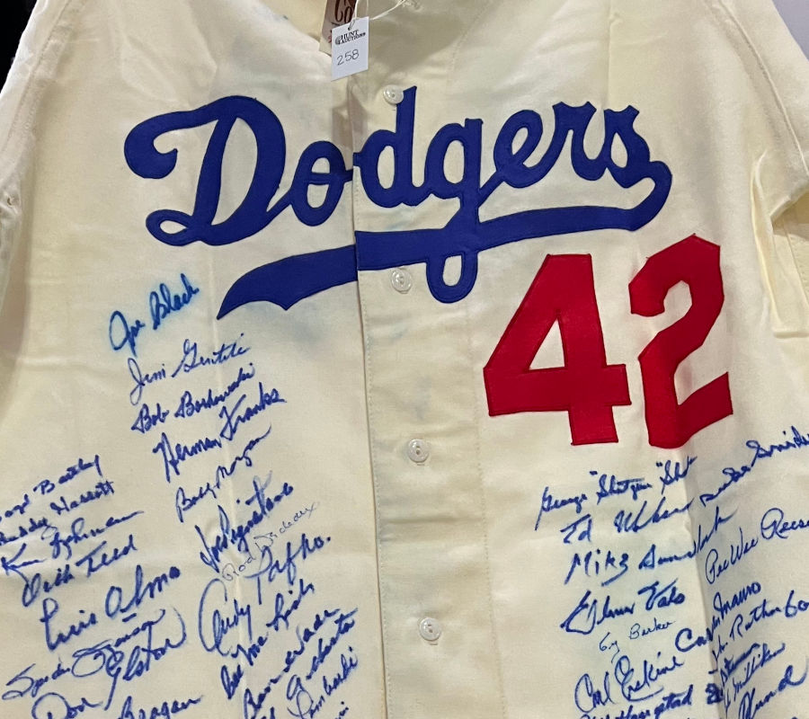 Hunt All Star Auction