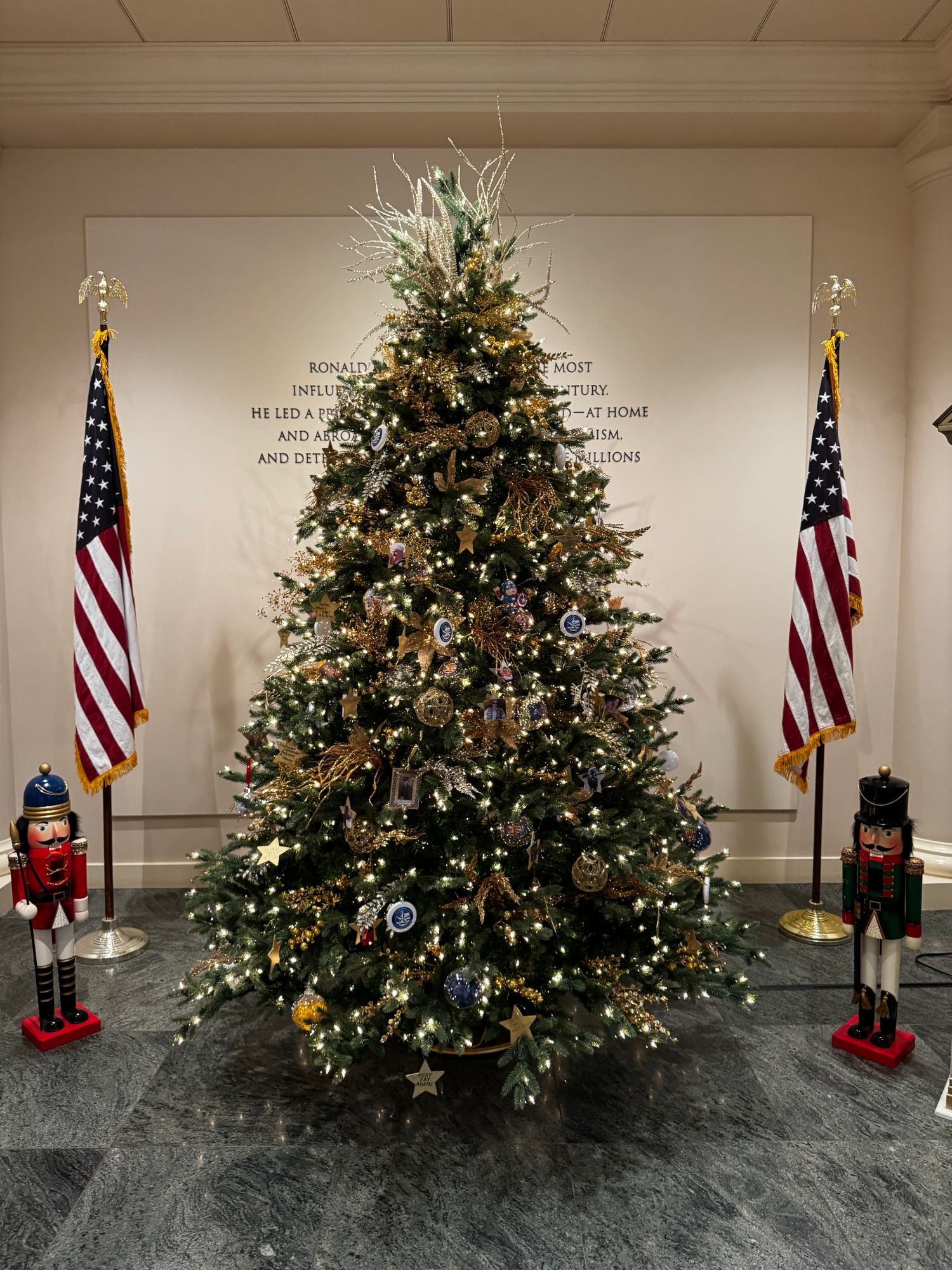 2024 Gold Star Family Memorial Tree Gold Star Christmas Tree