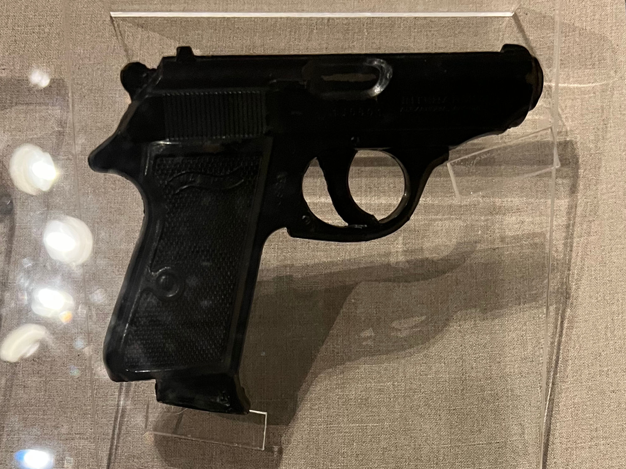 Gun from A View to a Kill James Bond Gun from A View to a Kill
