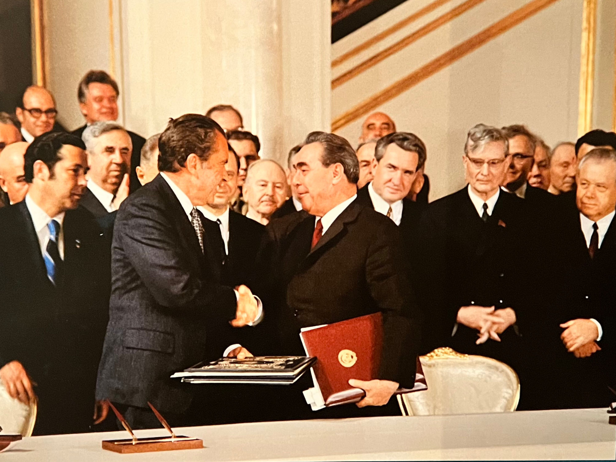 Leonid Brezhnev Handshake Richard Nixon Leonid Brezhnev Handshake