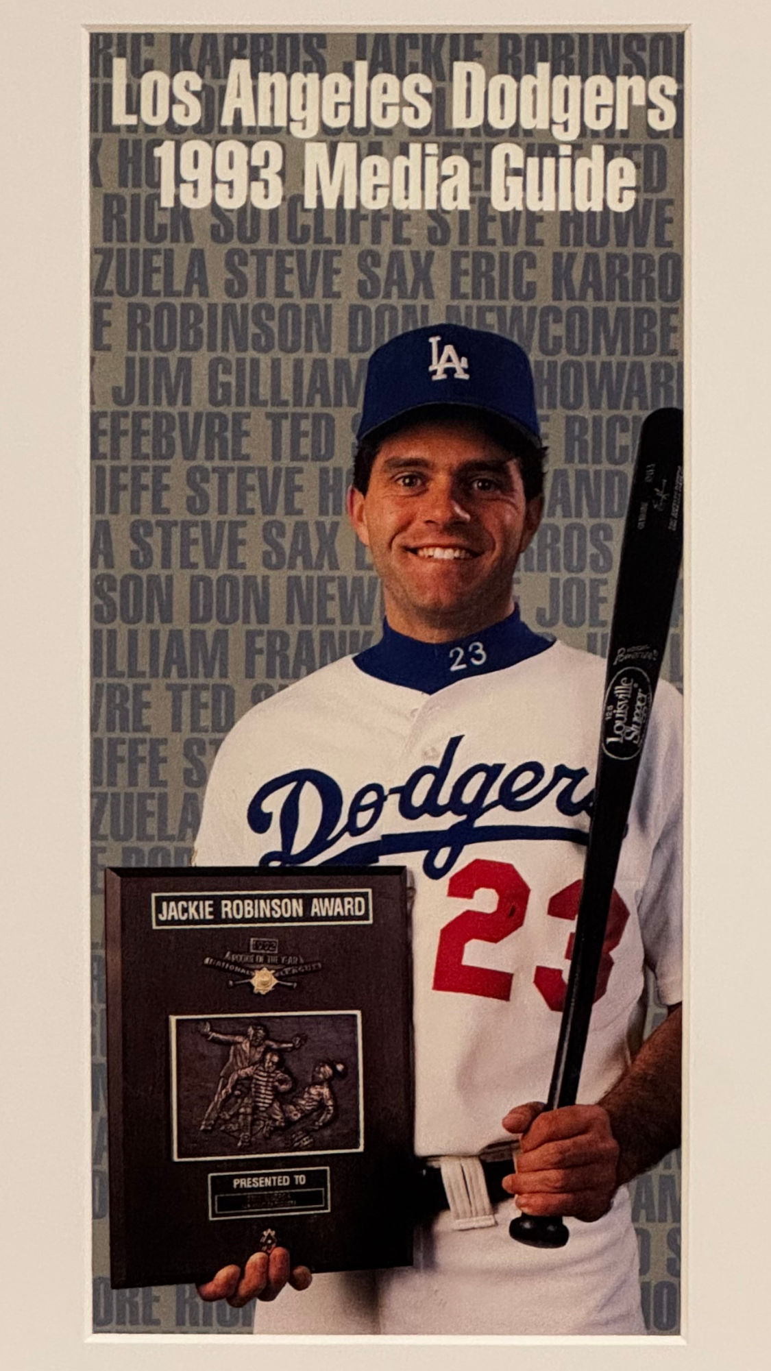 1993 Los Angeles Dodgers Media Guide Cover 1993 Los Angeles Dodgers Media Guide Cover
