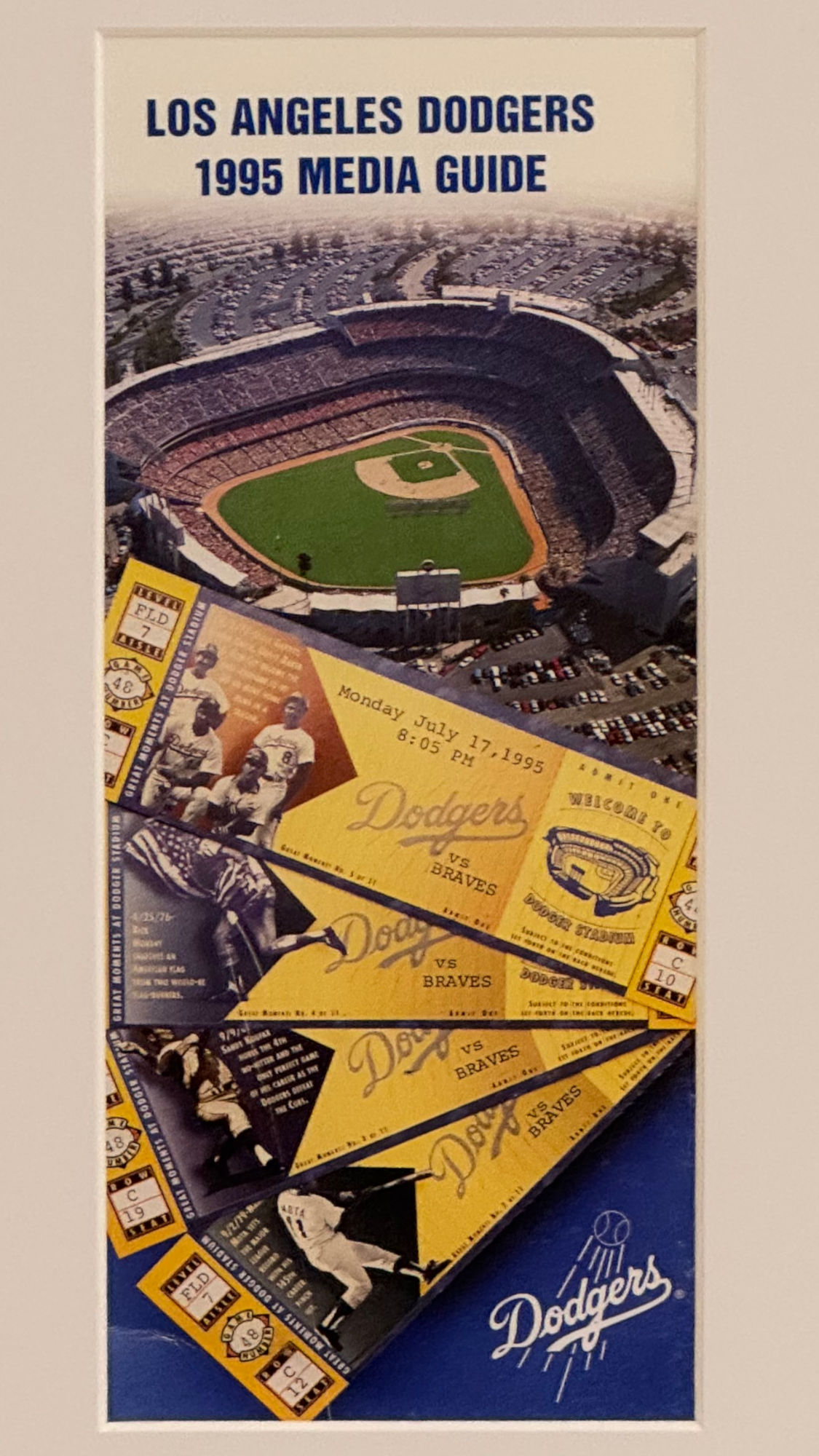 1995 Los Angeles Dodgers Media Guide Cover 1995 Los Angeles Dodgers Media Guide Cover