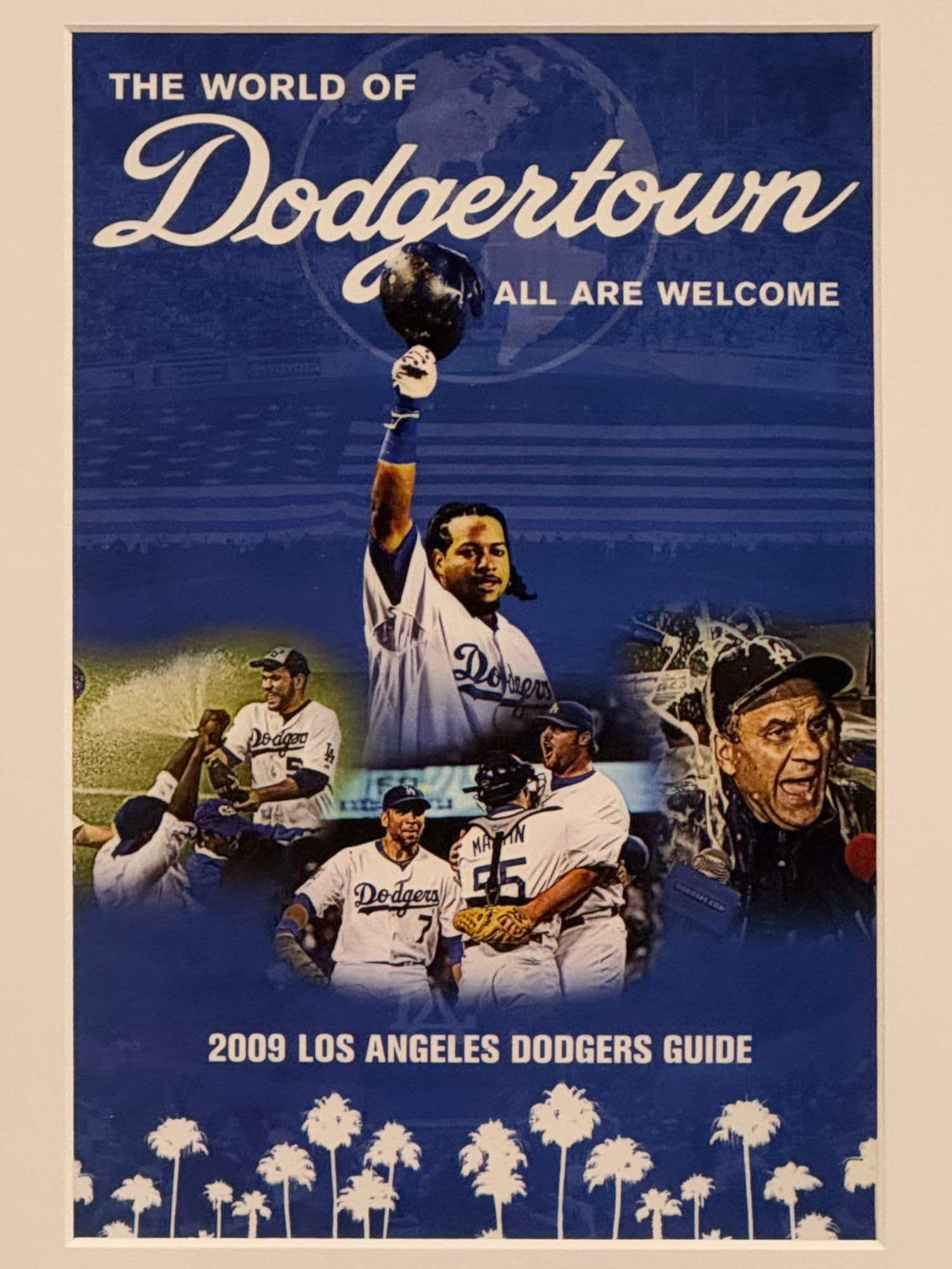 2009 Los Angeles Dodgers Guide Cover 2009 Los Angeles Dodgers Guide Cover