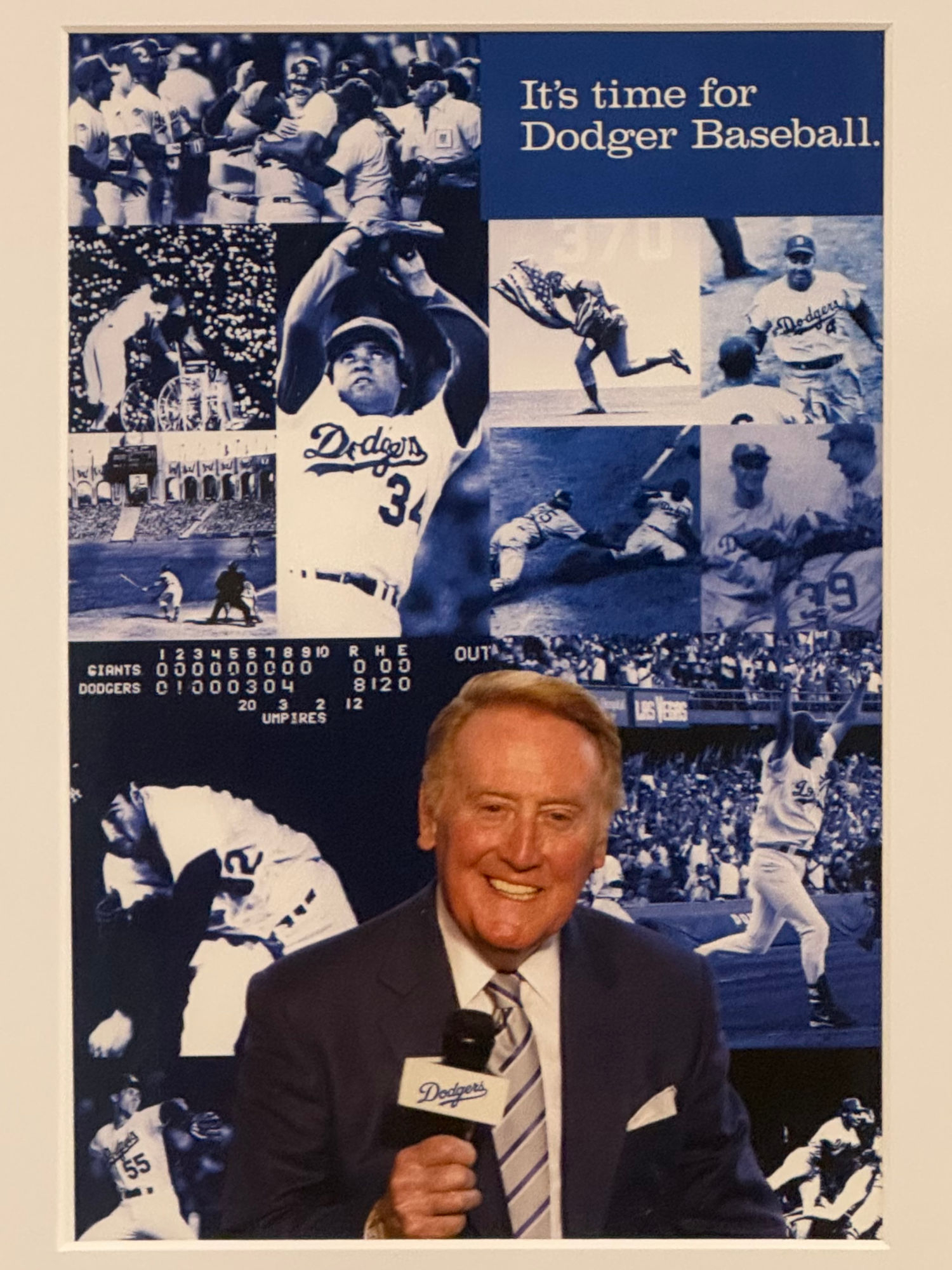2011 Los Angeles Dodgers Guide Cover 2011 Los Angeles Dodgers Guide Cover