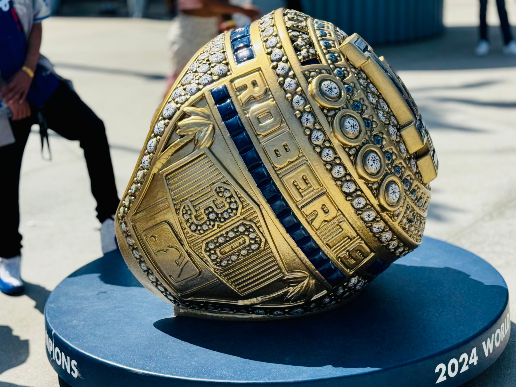 2024 Roberts 30 Big World Series Rings 2024 Roberts 30
