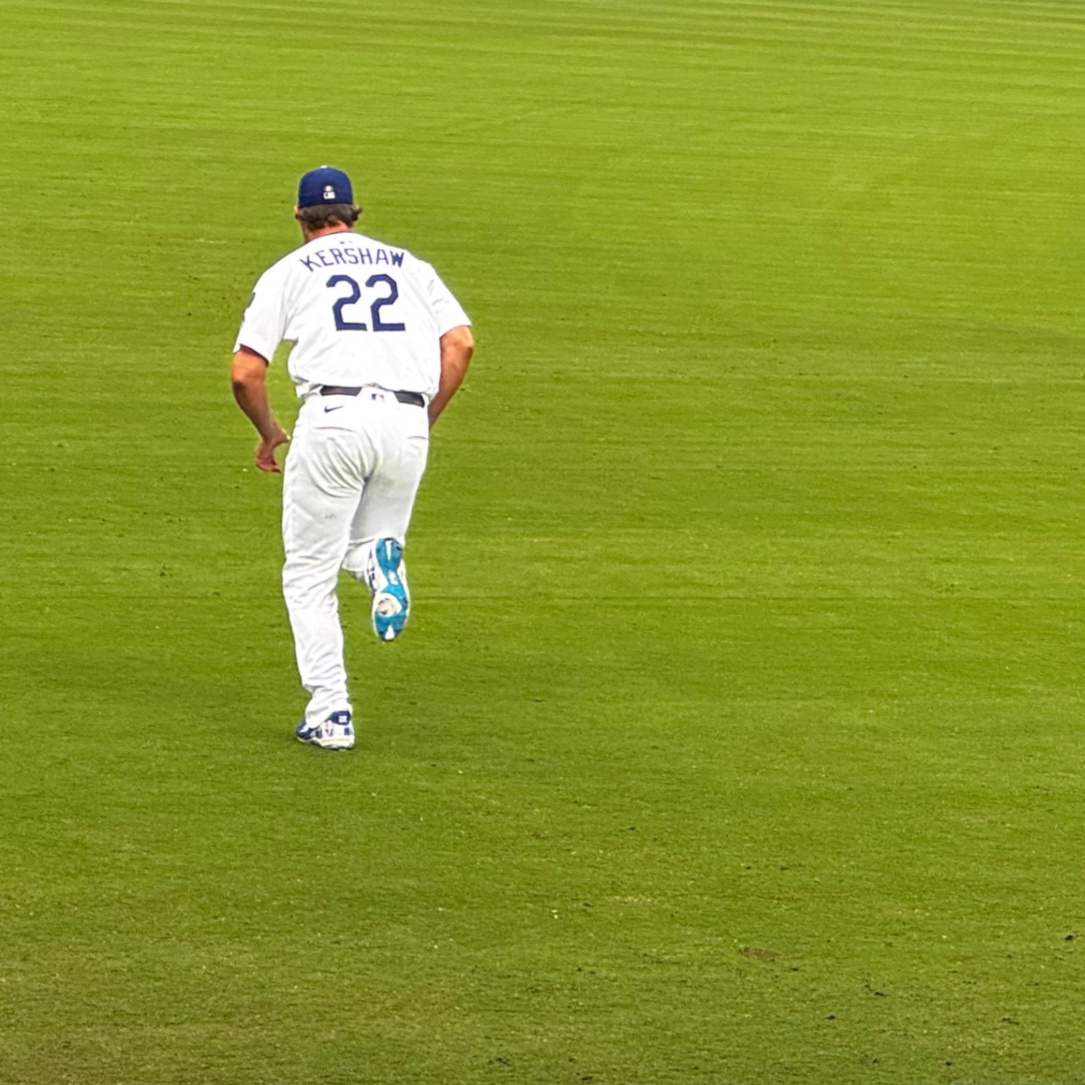 Clayton Kershaw Warm Up