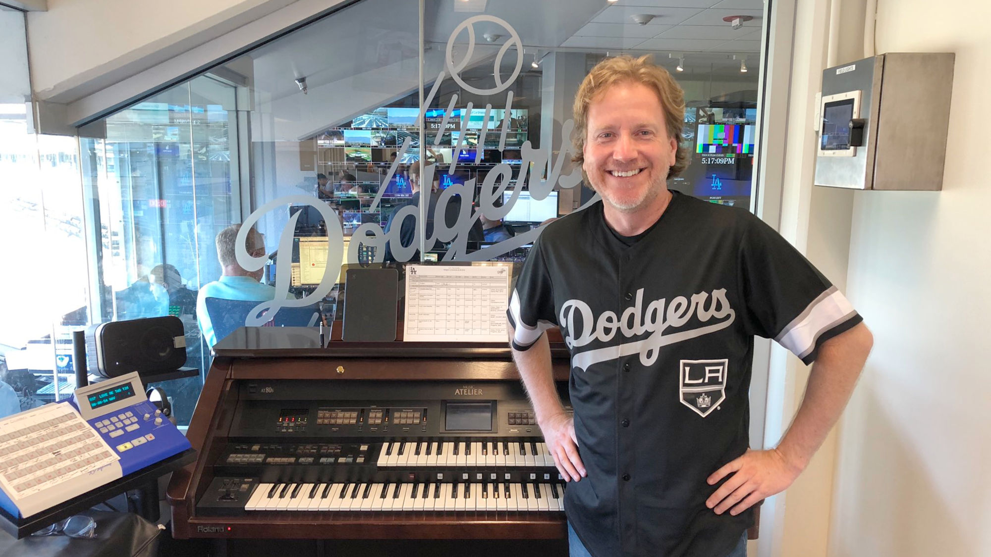 Dodger's Organ Player