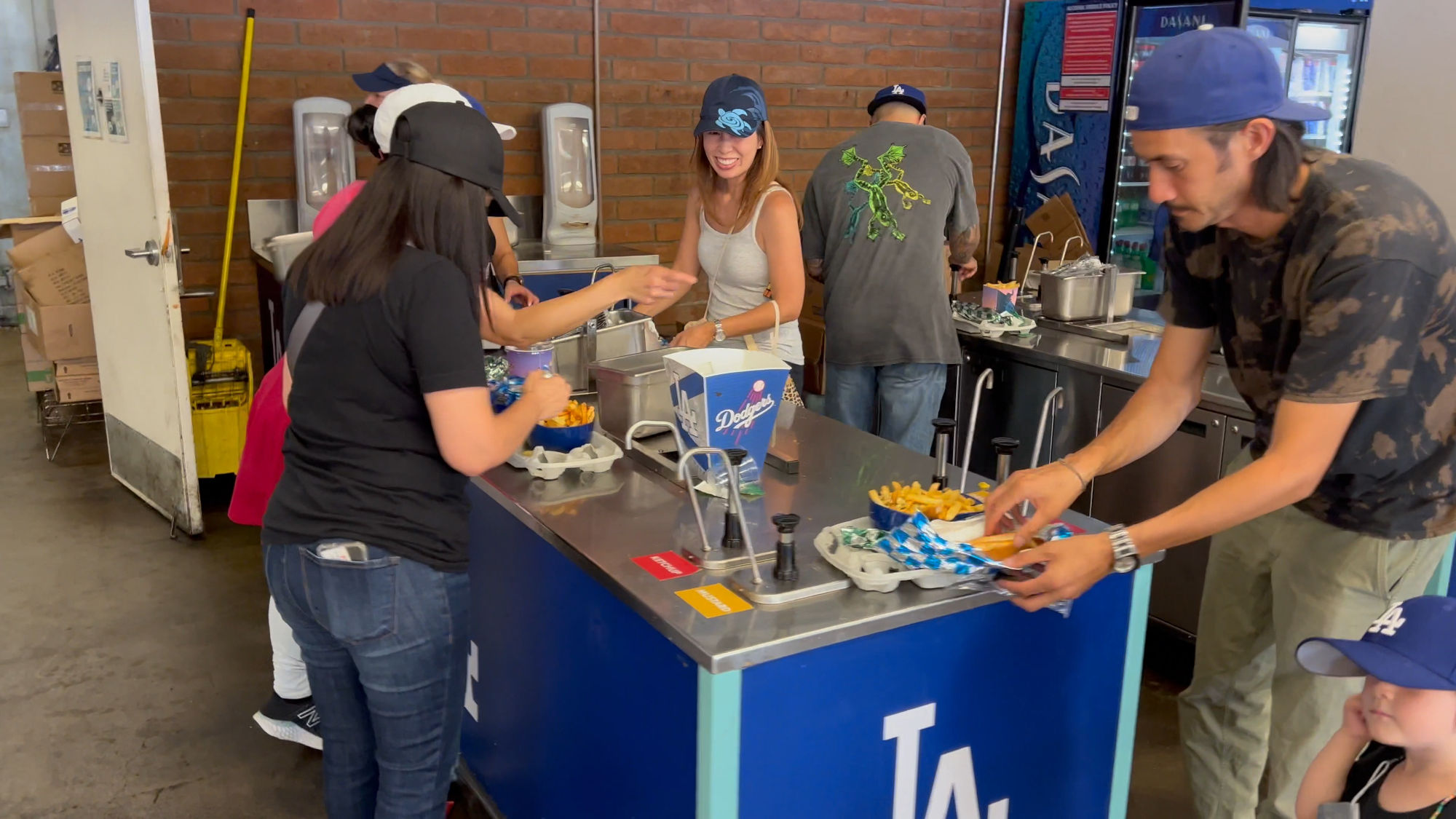 Dodger Dogs Express Section 143 Condiments