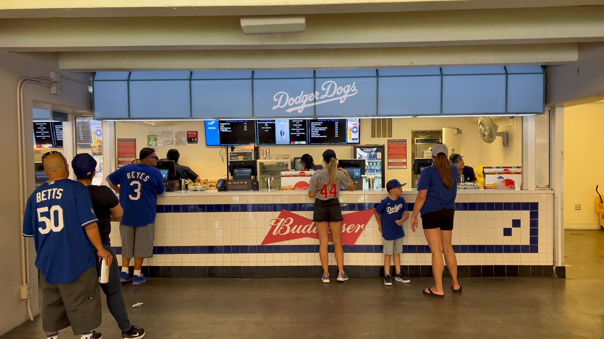 Dodger Dogs Loge 154