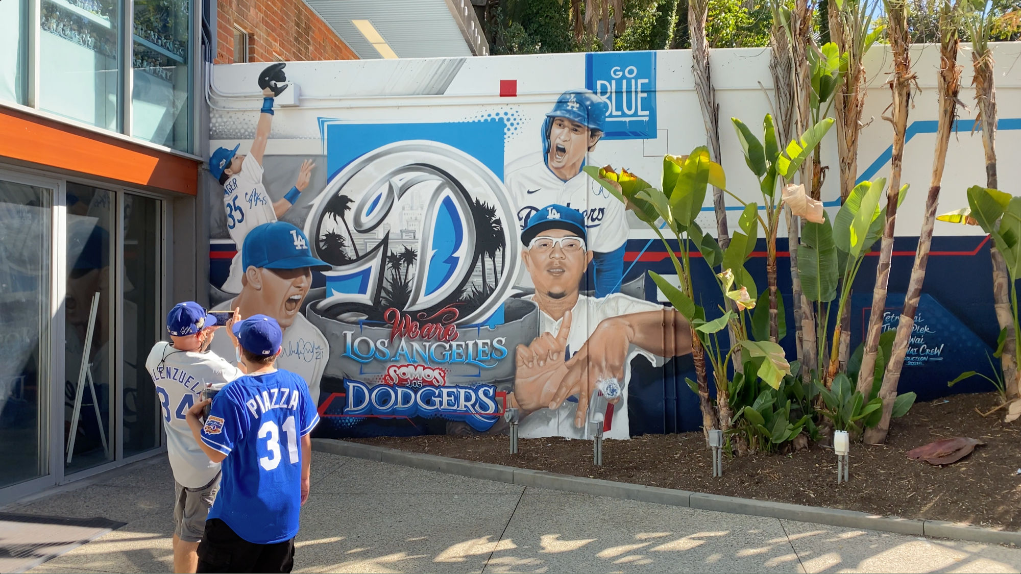 Dodger Stadium Murals Go Blue