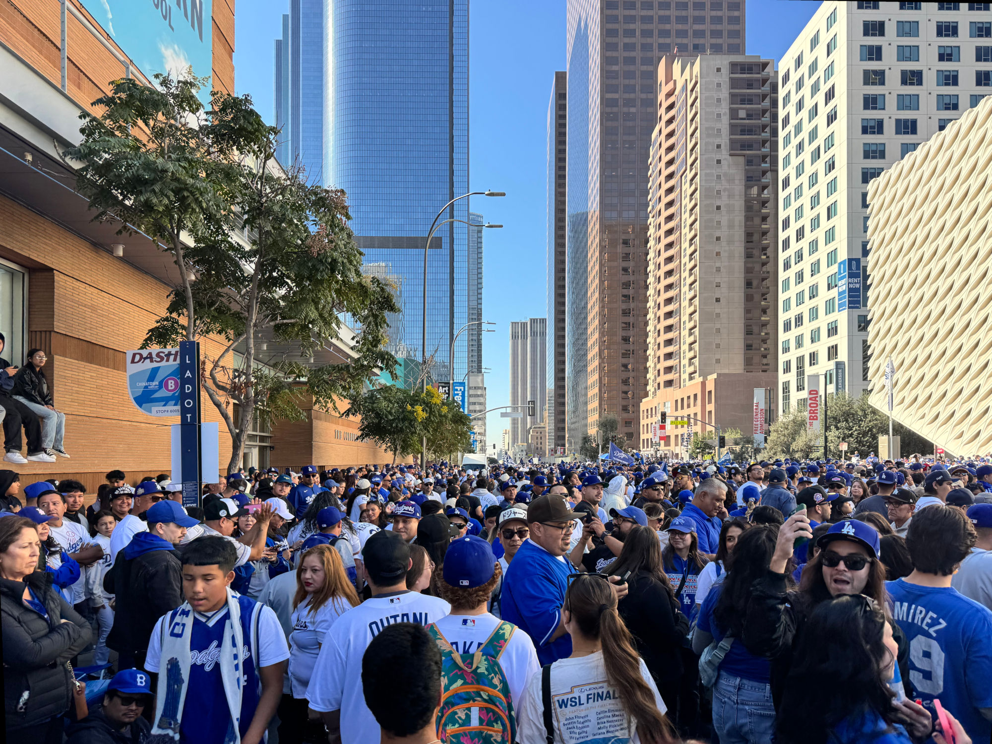 Dodgers 2024 Parade Grand Ave Sidewalk
