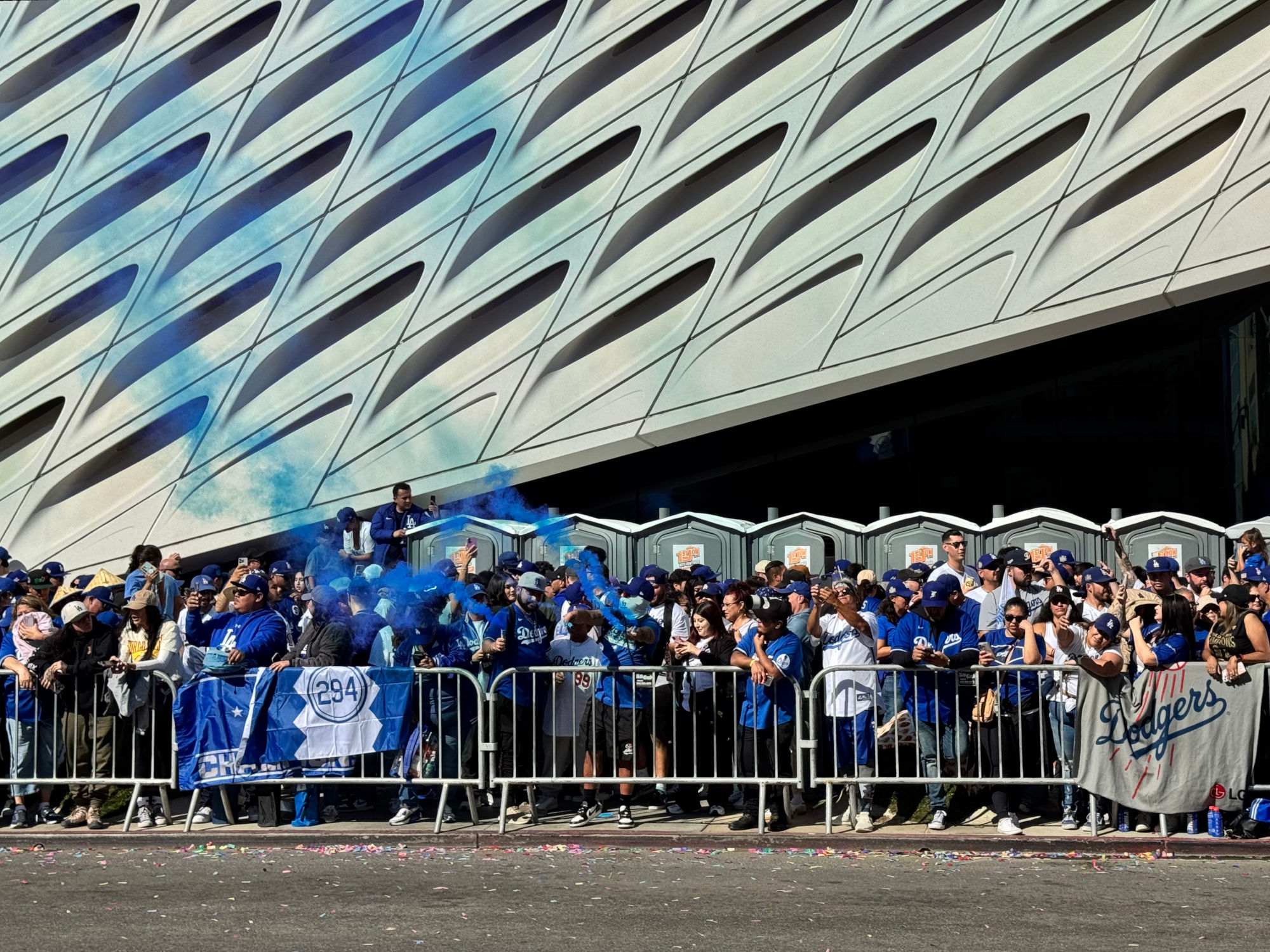 Dodgers 2024 Parade Pantone 294