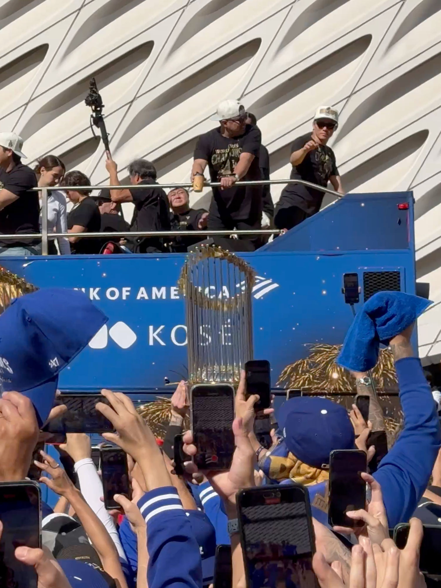 Dodgers 2024 Parade Yoshinobu Yamamoto