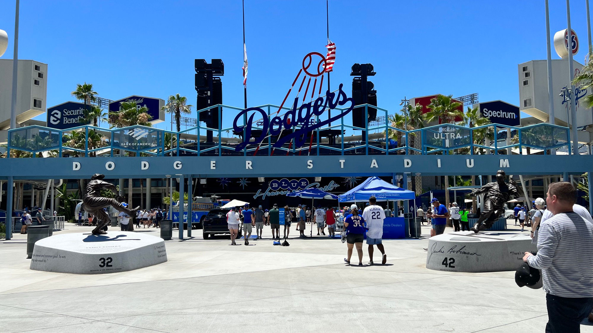 Dodger Stadium Centerfield Plaza