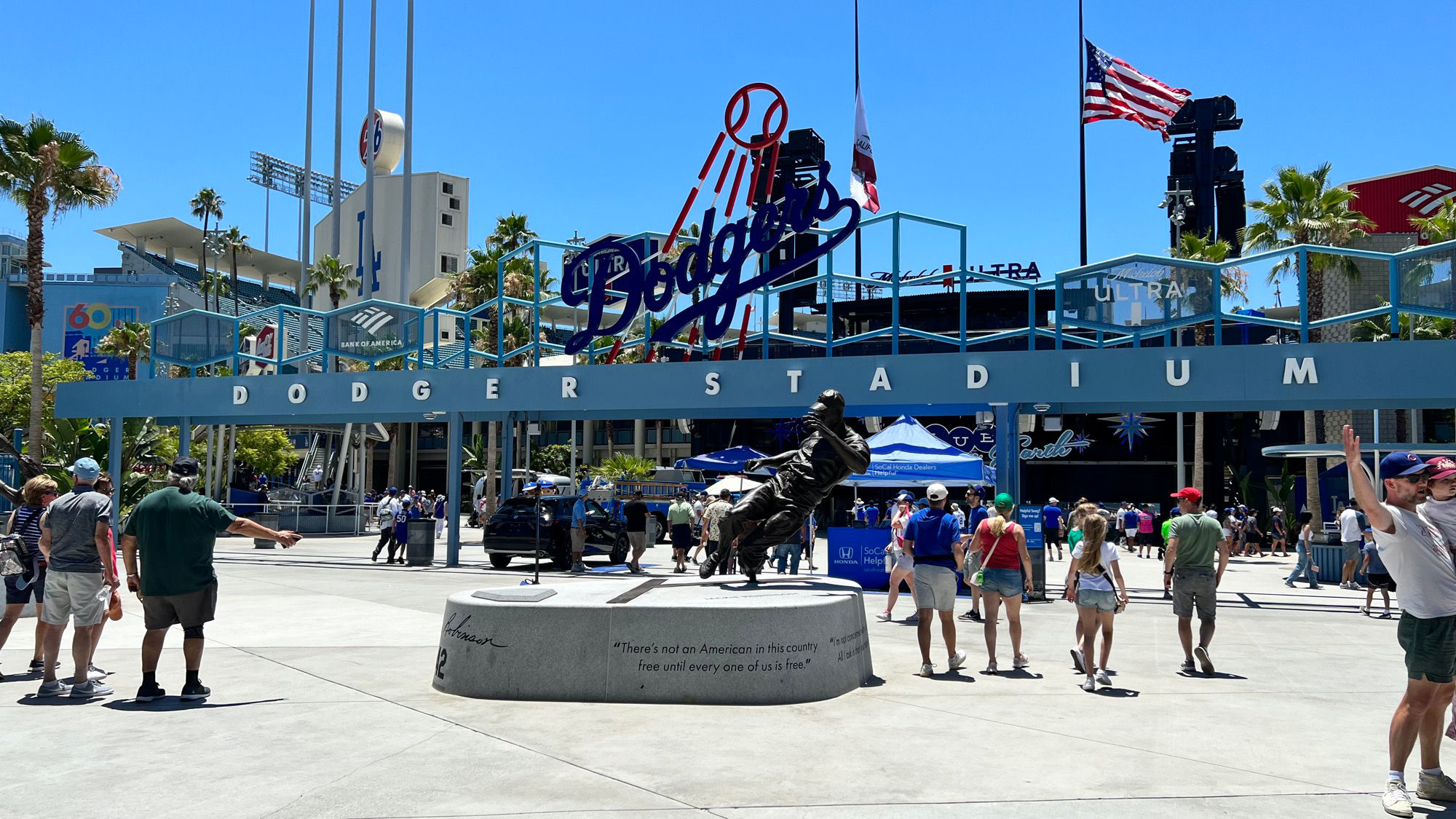 Jackie Robinson Statue