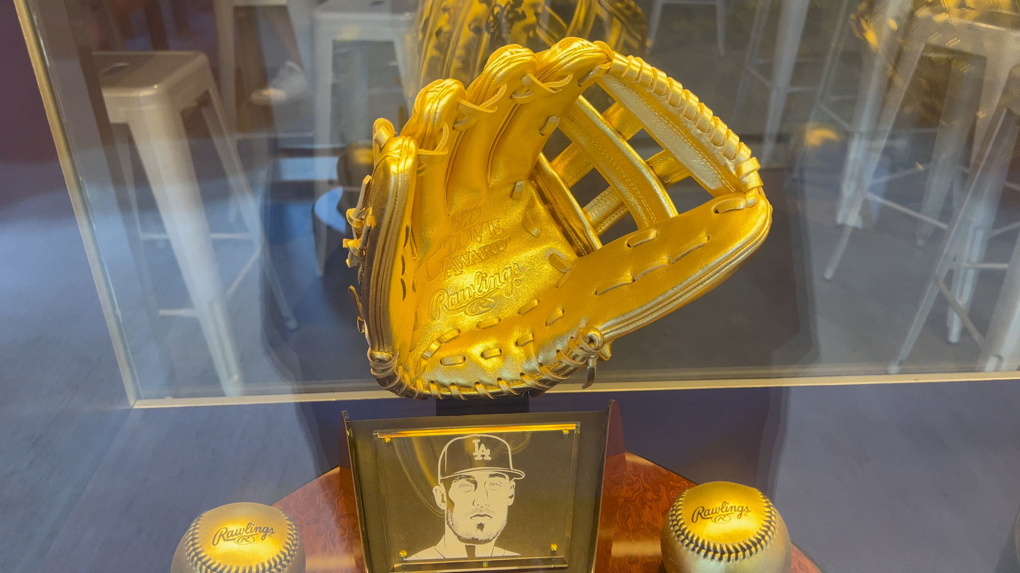 Gold Glove Award Cody Bellinger 2019