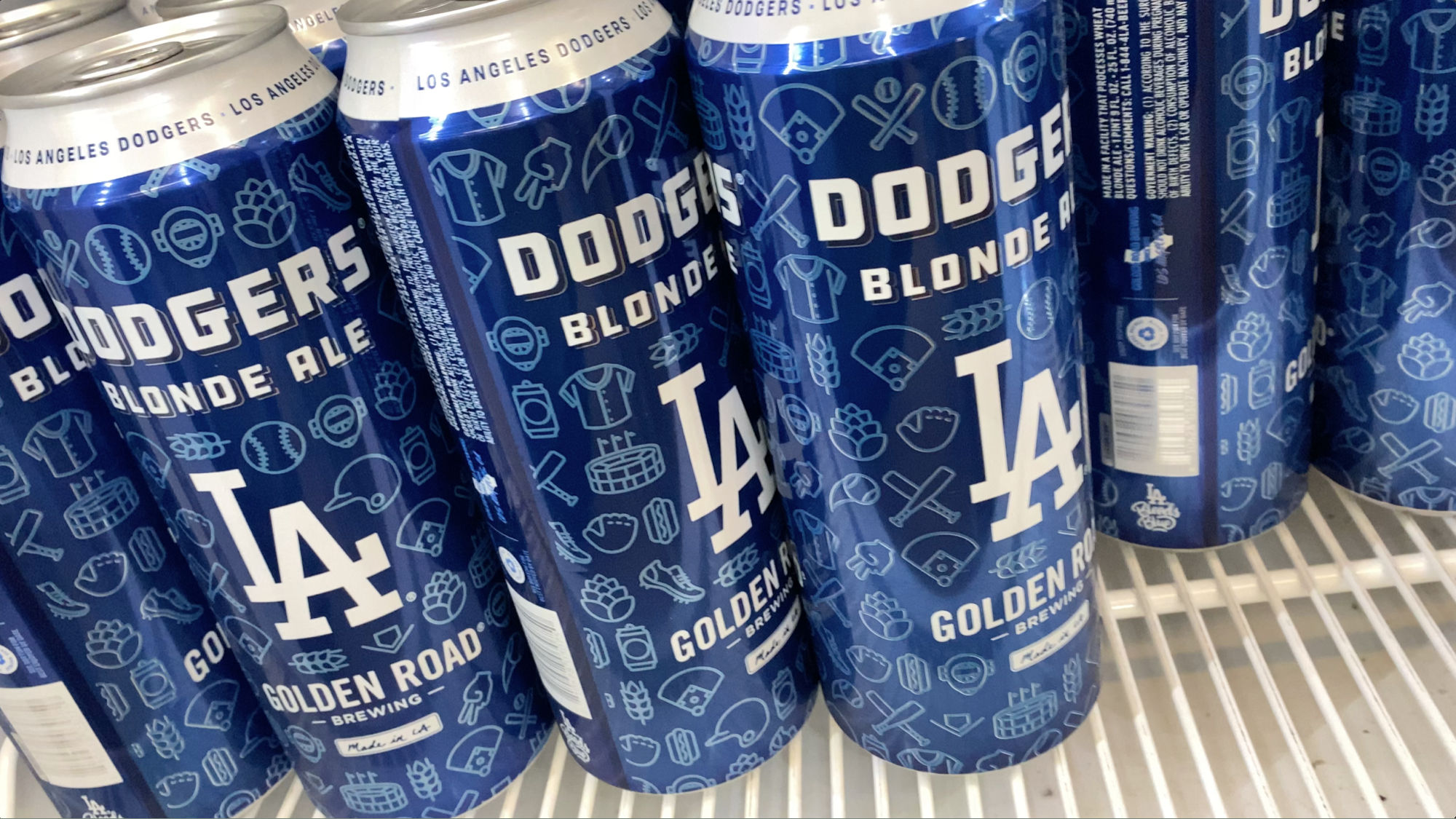 Golden Road Brewing Dodgers Blond Ale