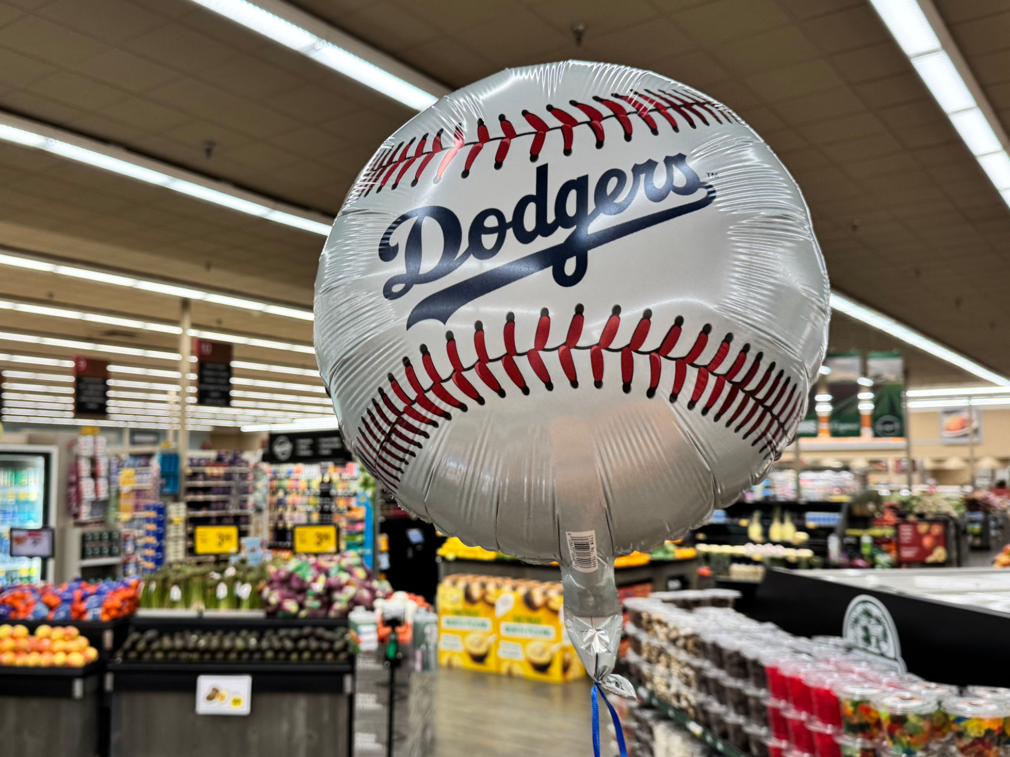 Grocery Store Dodgers Balloon
