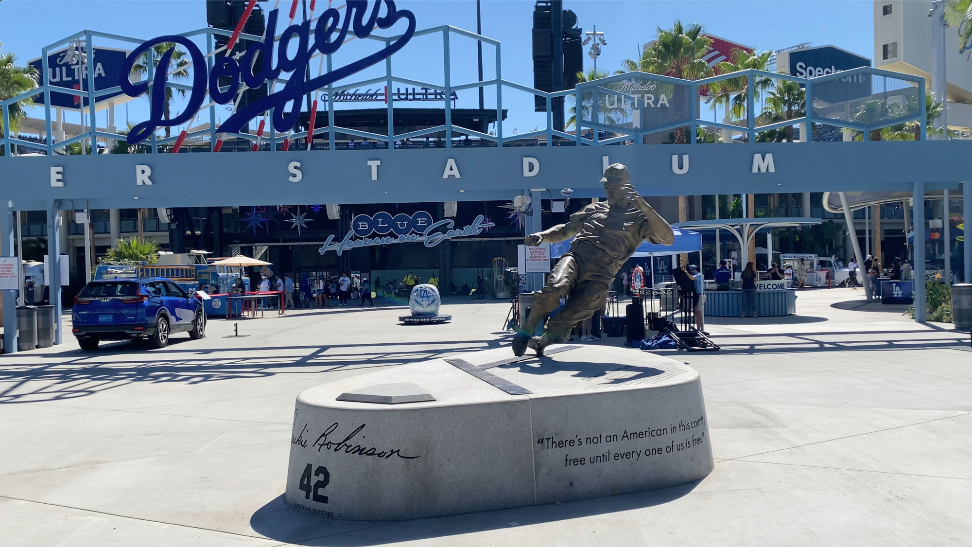 Jackie Robinson Statue