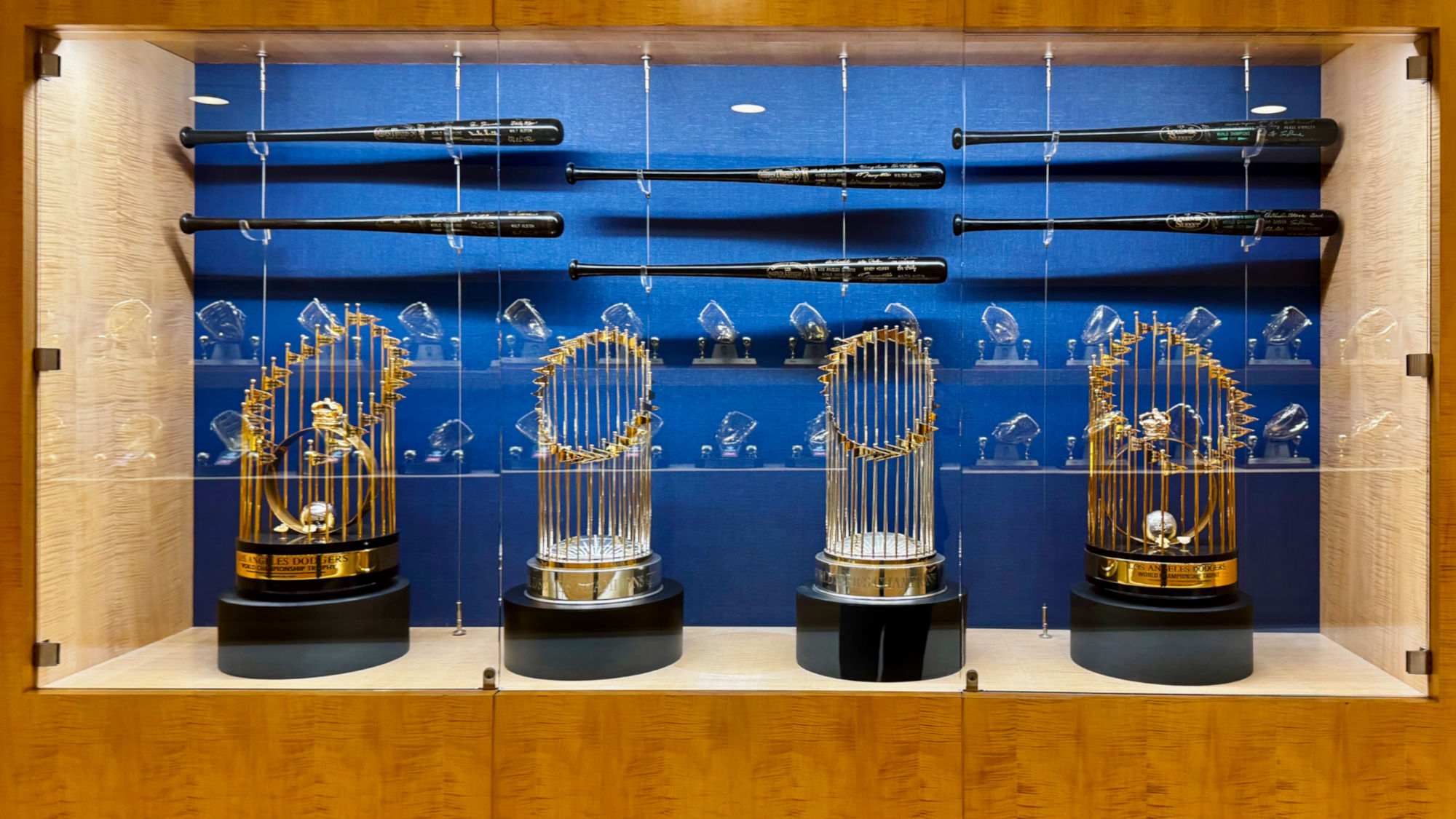 World Series Trophy Case Los Angeles Dodgers World Series Trophy Case