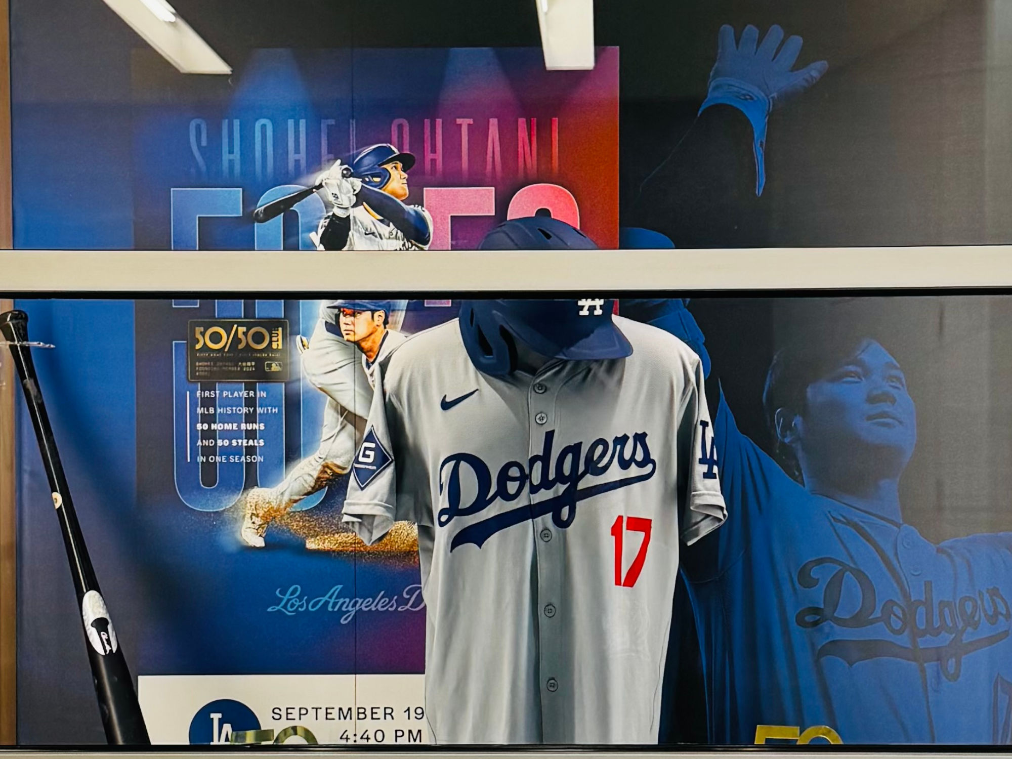 50/50 Display Shohei Ohtani 50/50 Display