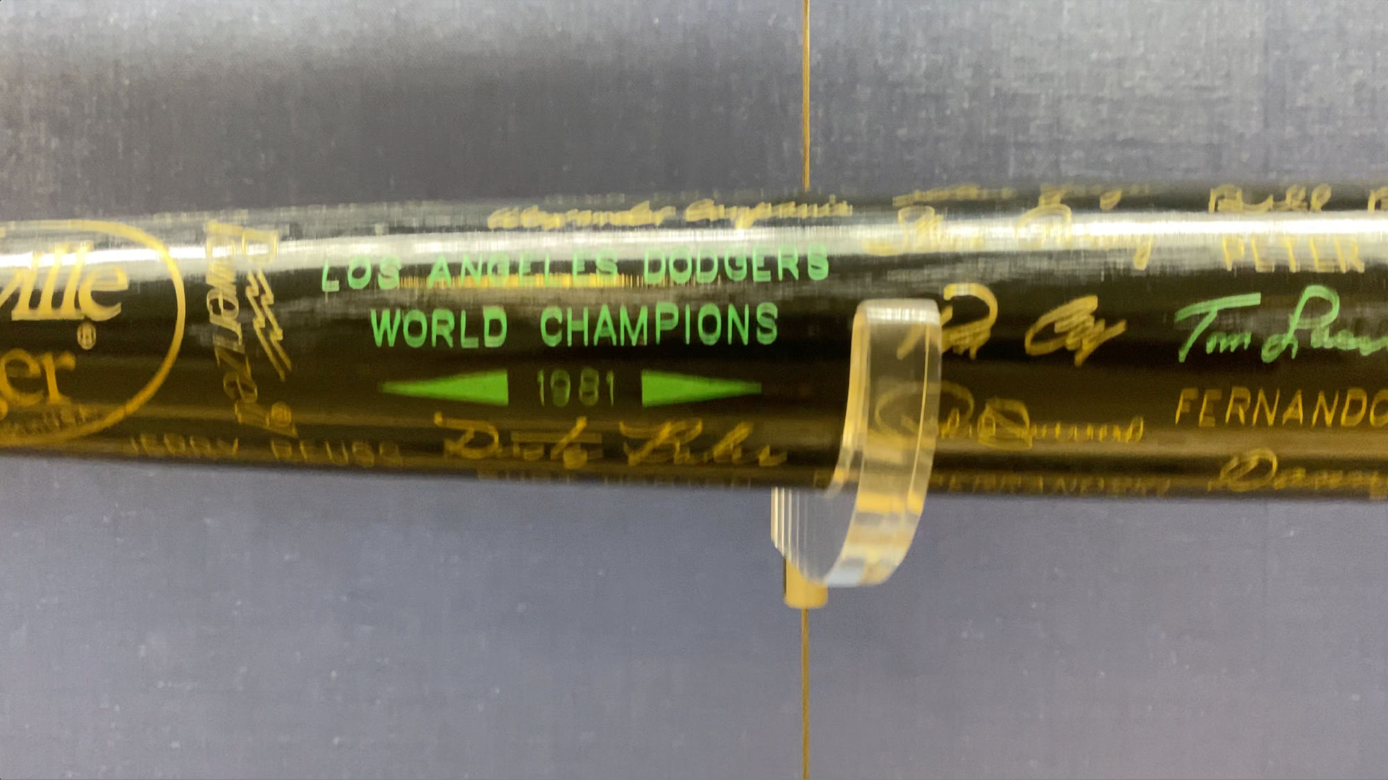 World Champions Bat Los Angeles Dodgers 1981