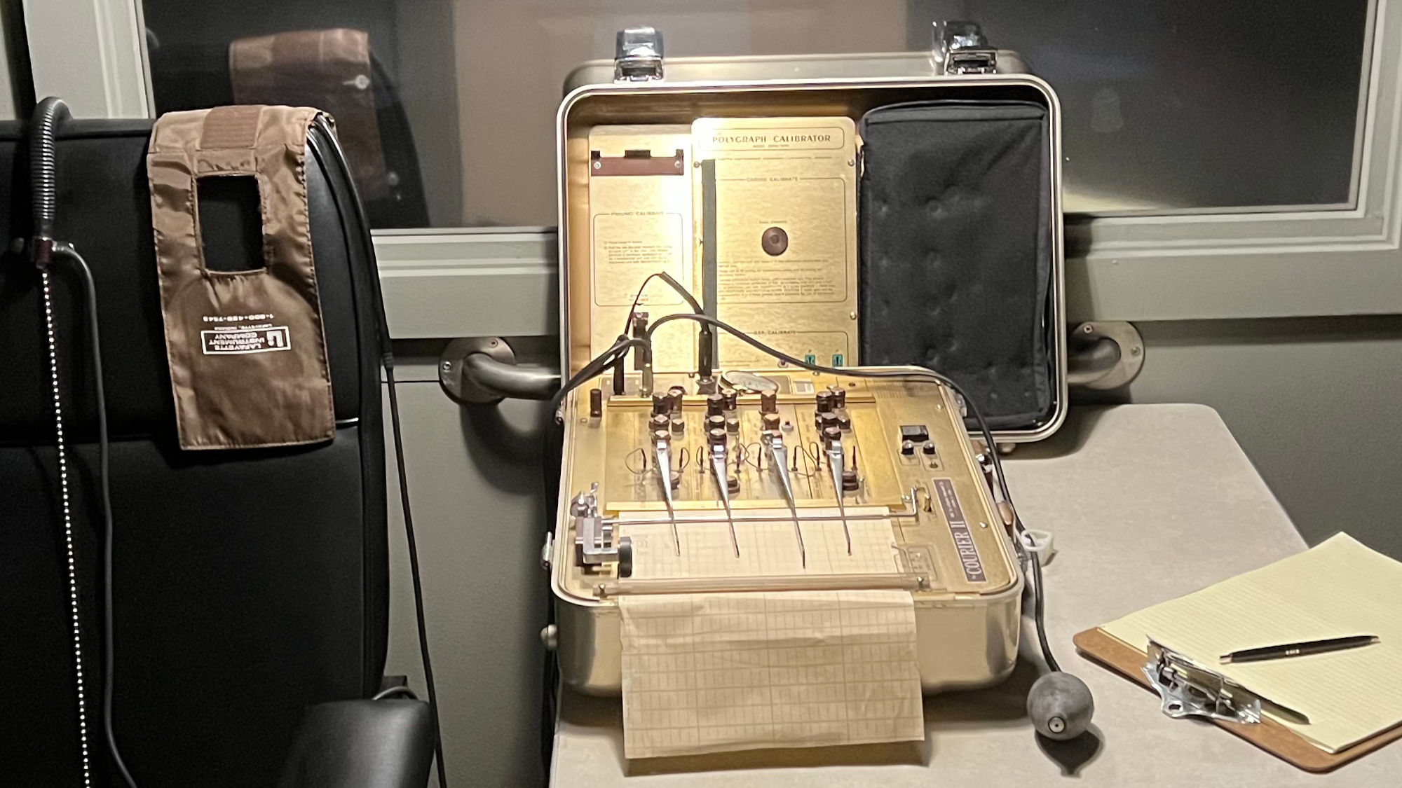 Polygraph Machine FBI Polygraph Machine