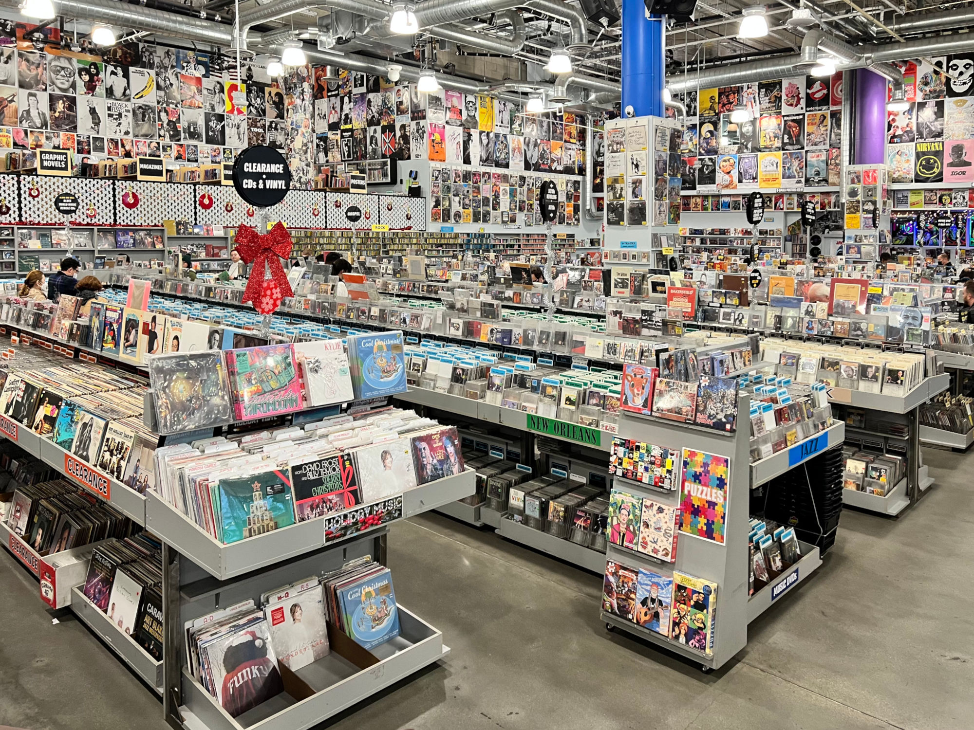 Amoeba Music Compact Disks
