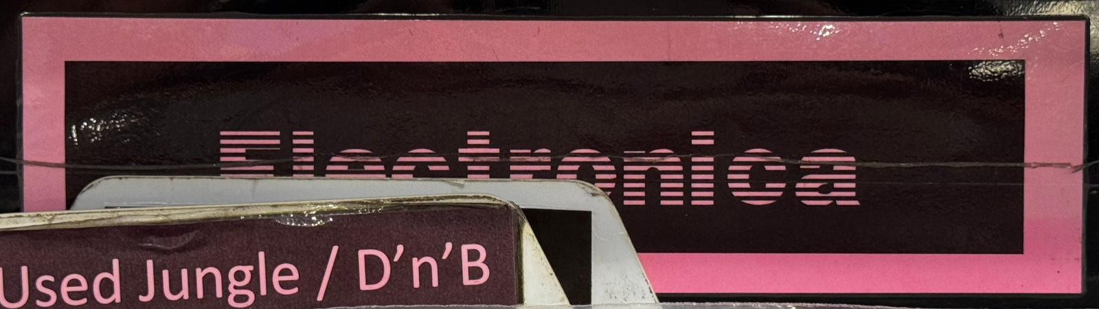 Amoeba Music Electronica