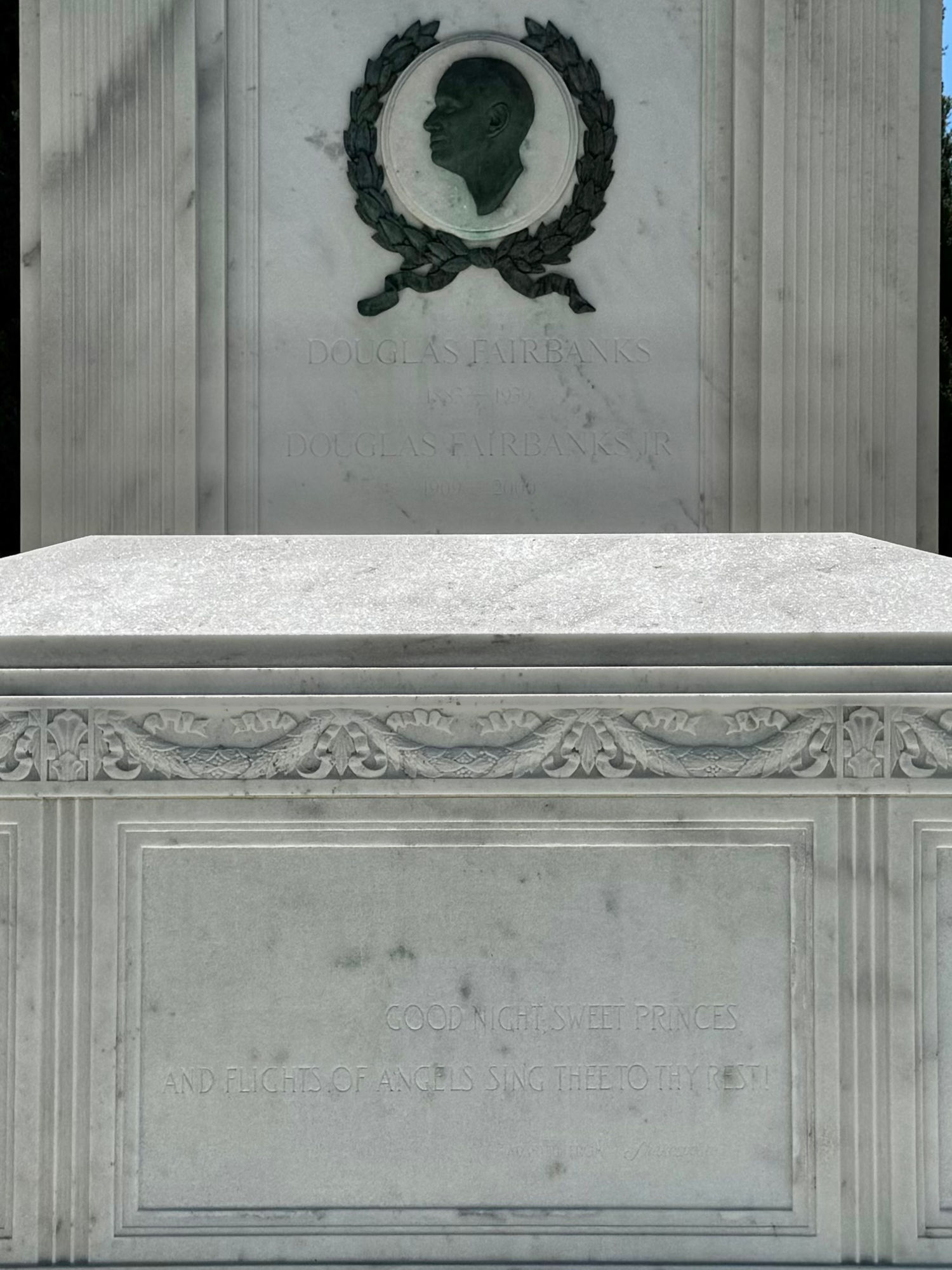 Douglas Fairbanks / Douglas Fairbanks Jr. Grave