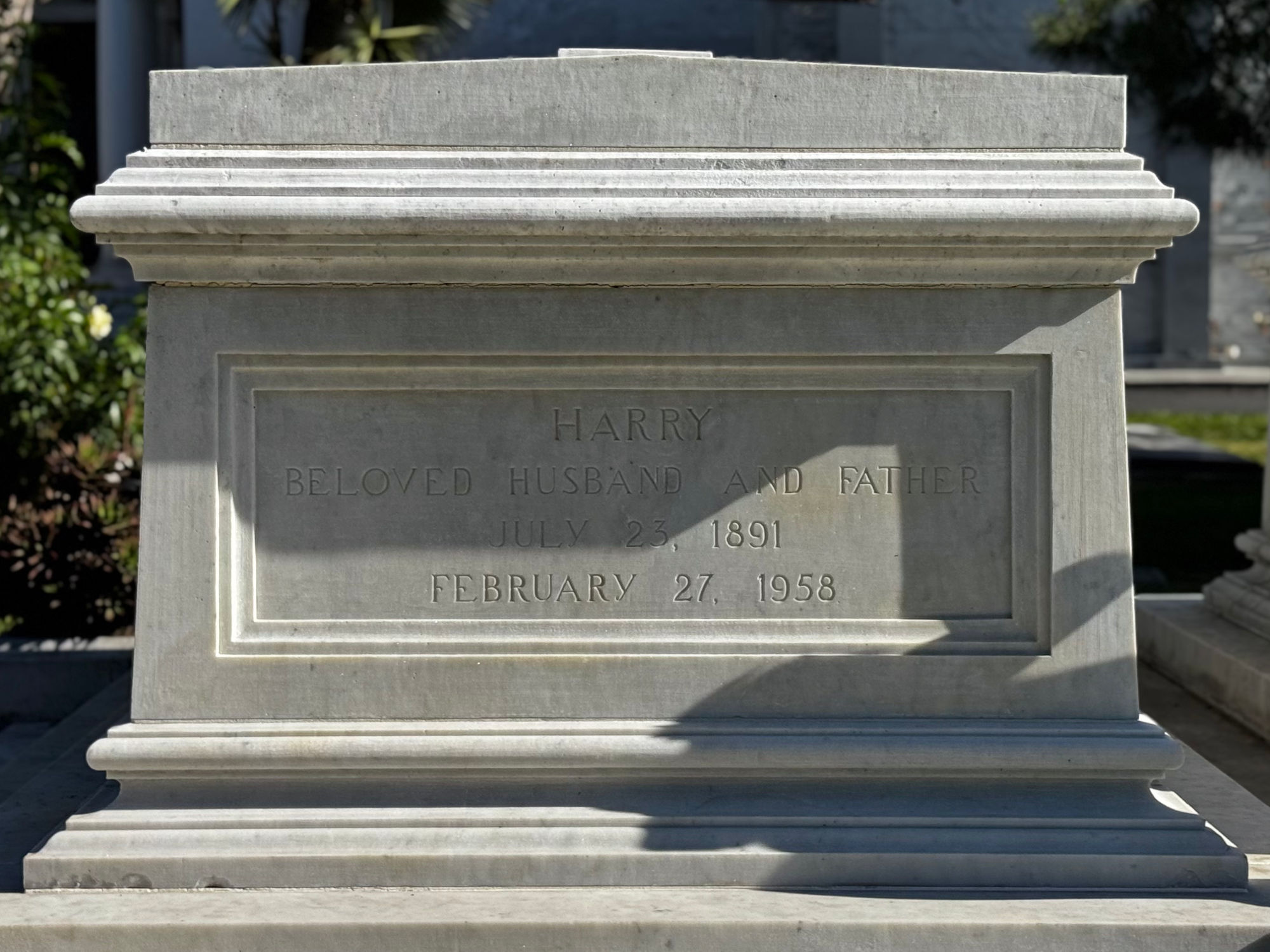 Harry Cohn Grave