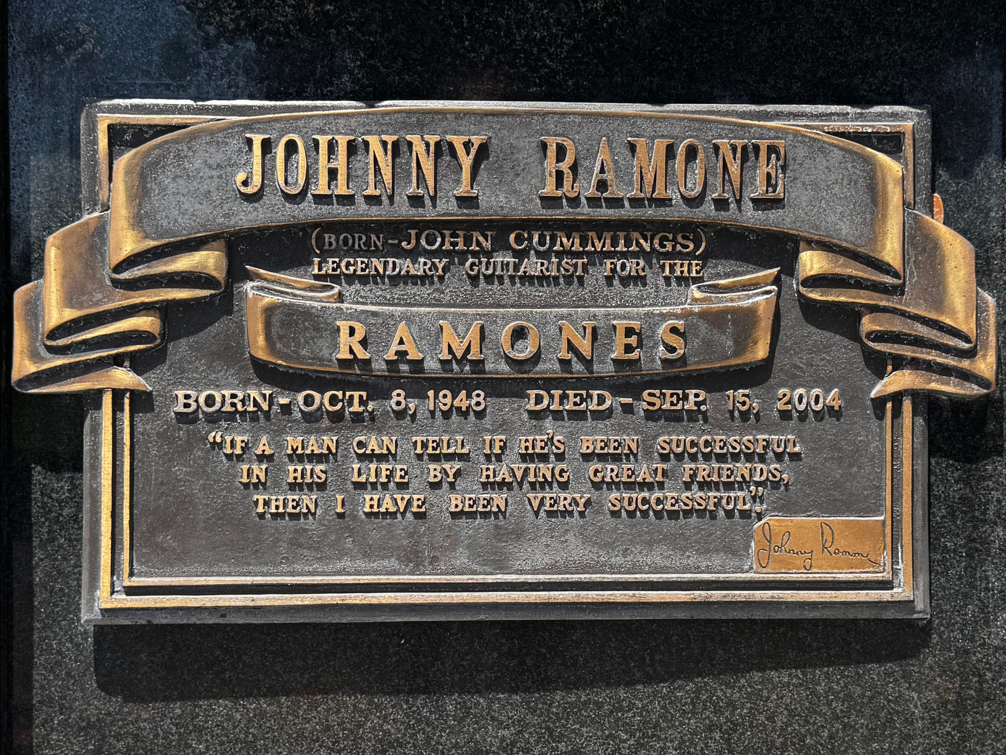 Johnny Cummings Headstone