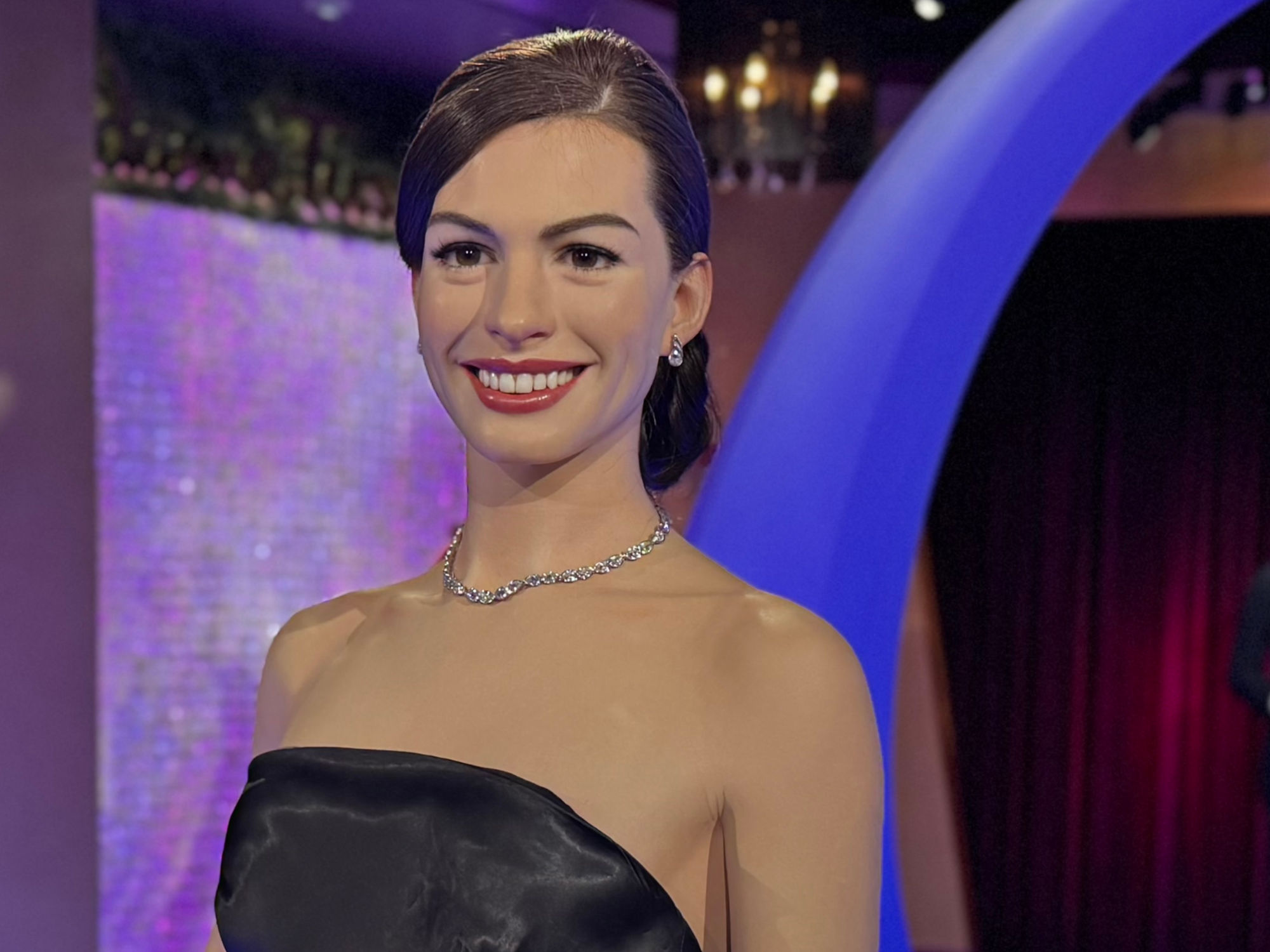 Madame Tussauds Anne Hathaway