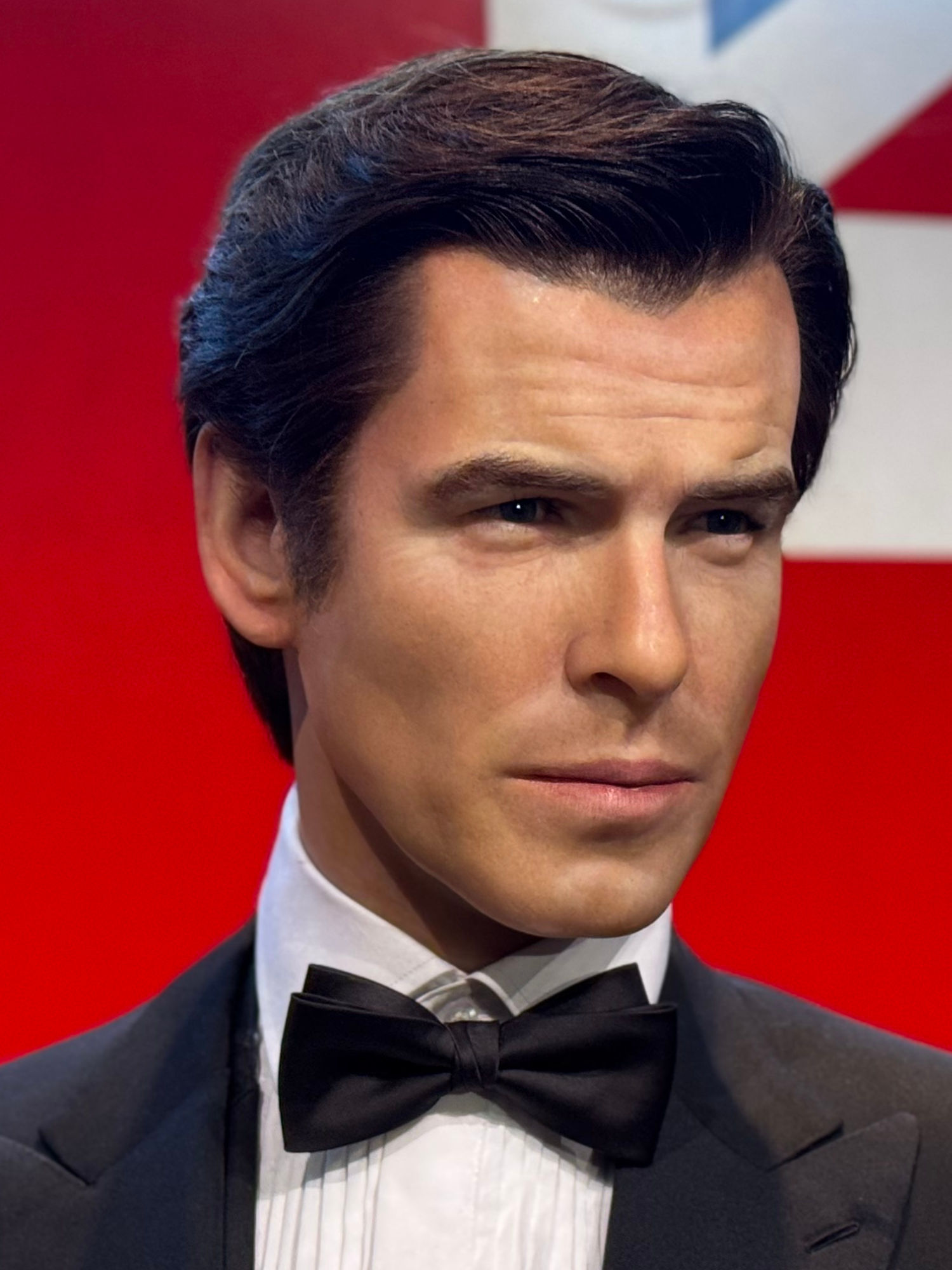 Madame Tussauds Pierce Brosnan Close-Up