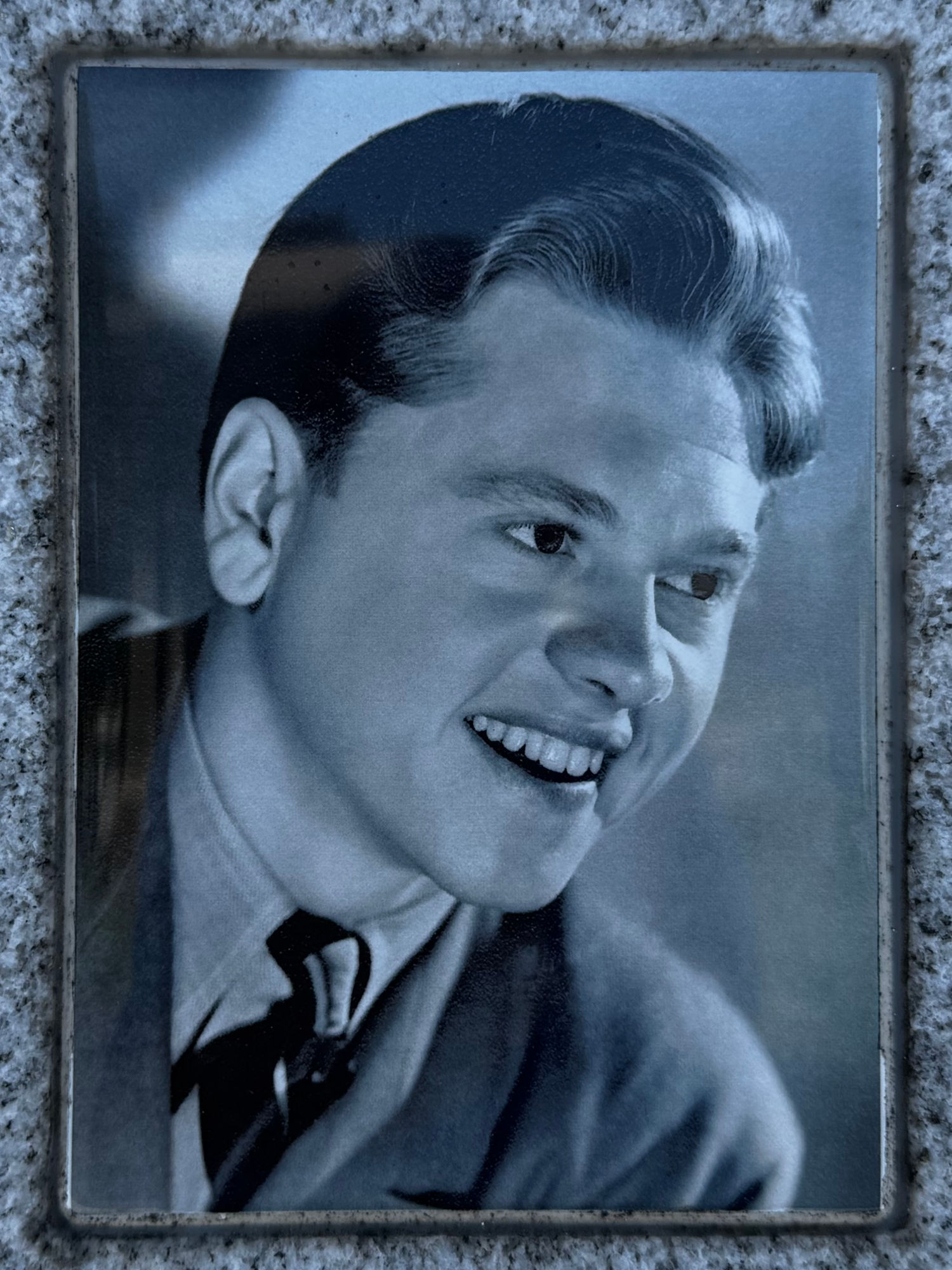 Mickey Rooney Grave