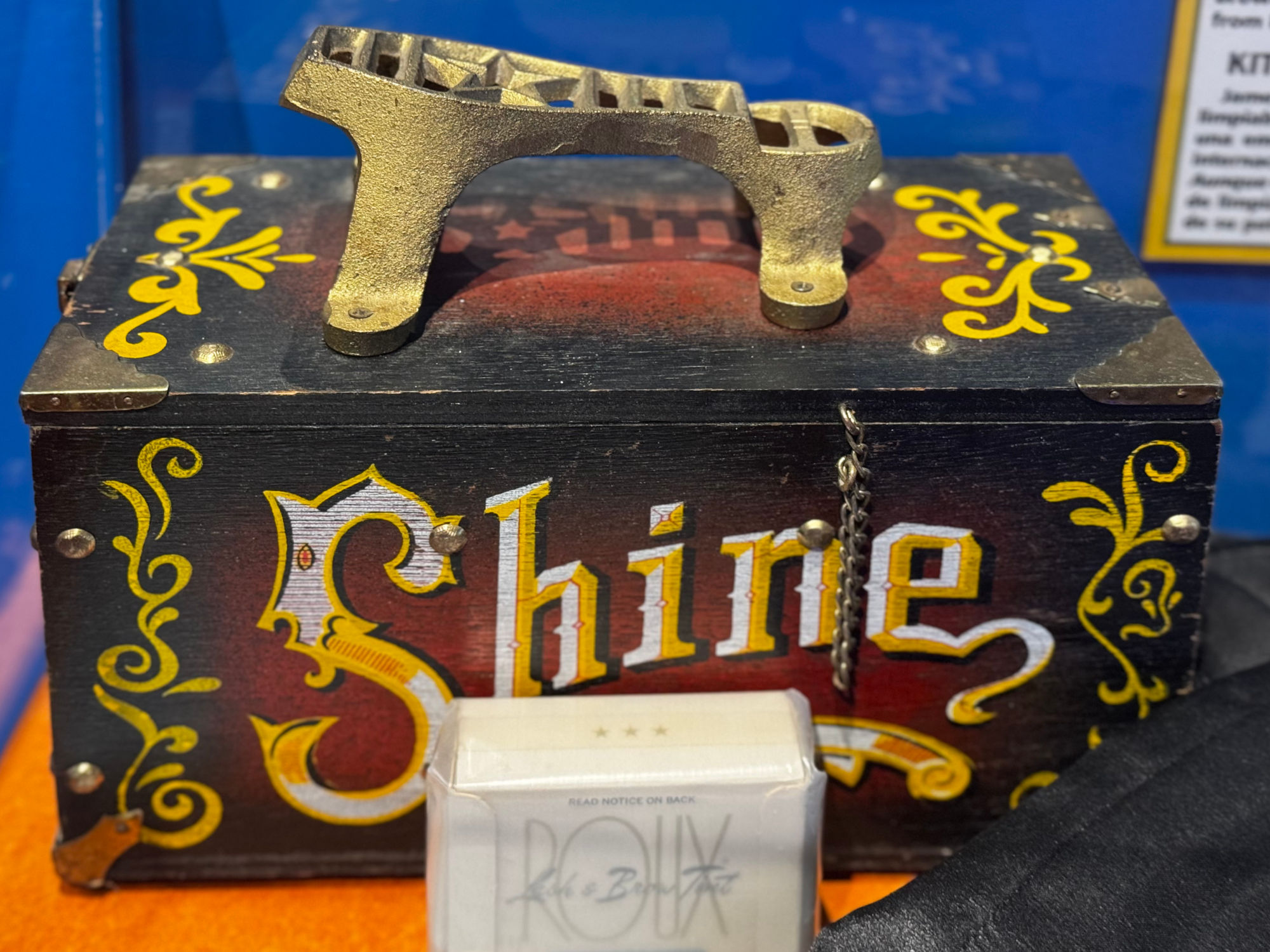 Ripley's James Brown Shoe Shine Kit