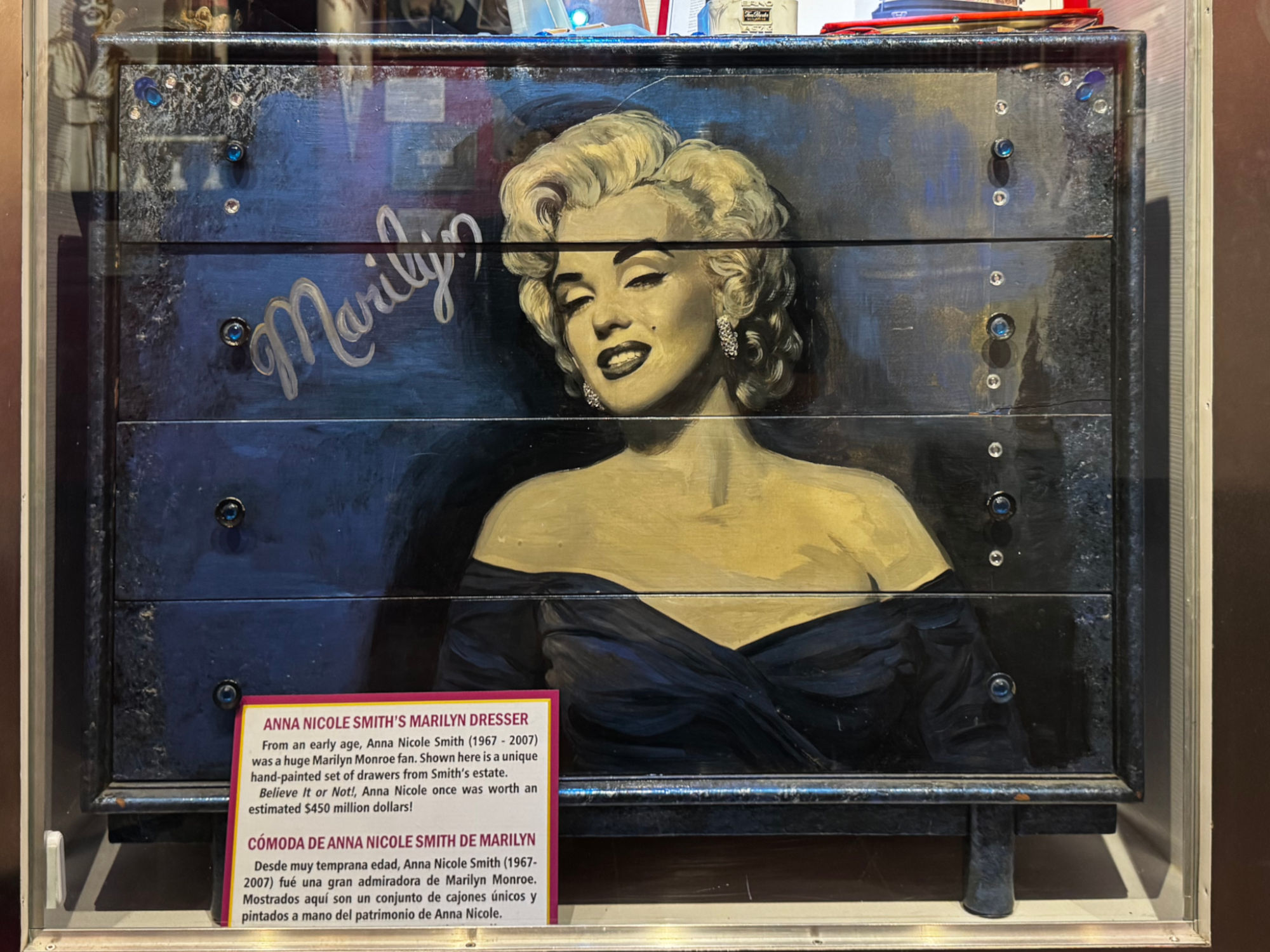 Ripley's Marilyn Monroe Dresser