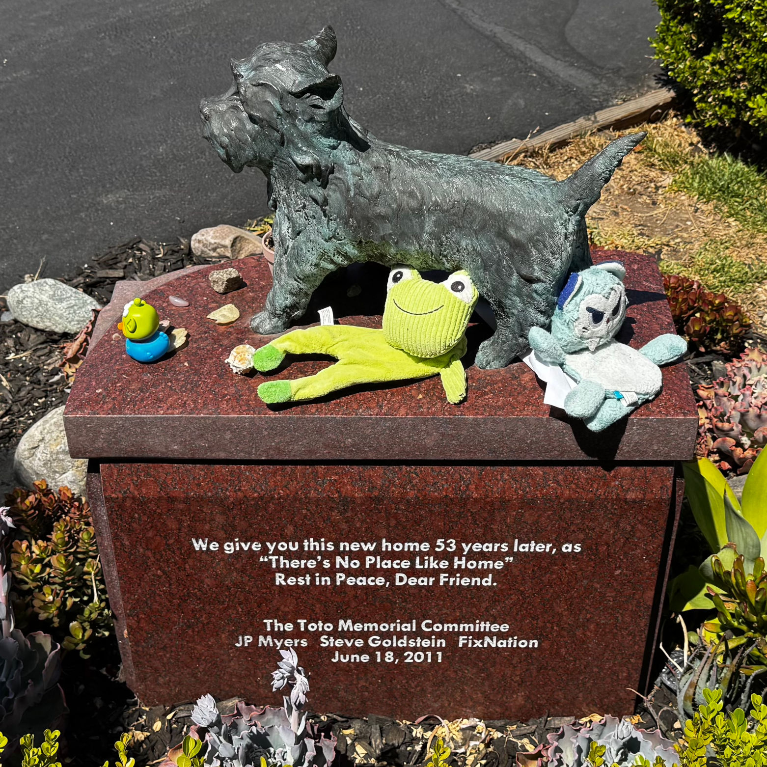 Toto Monument