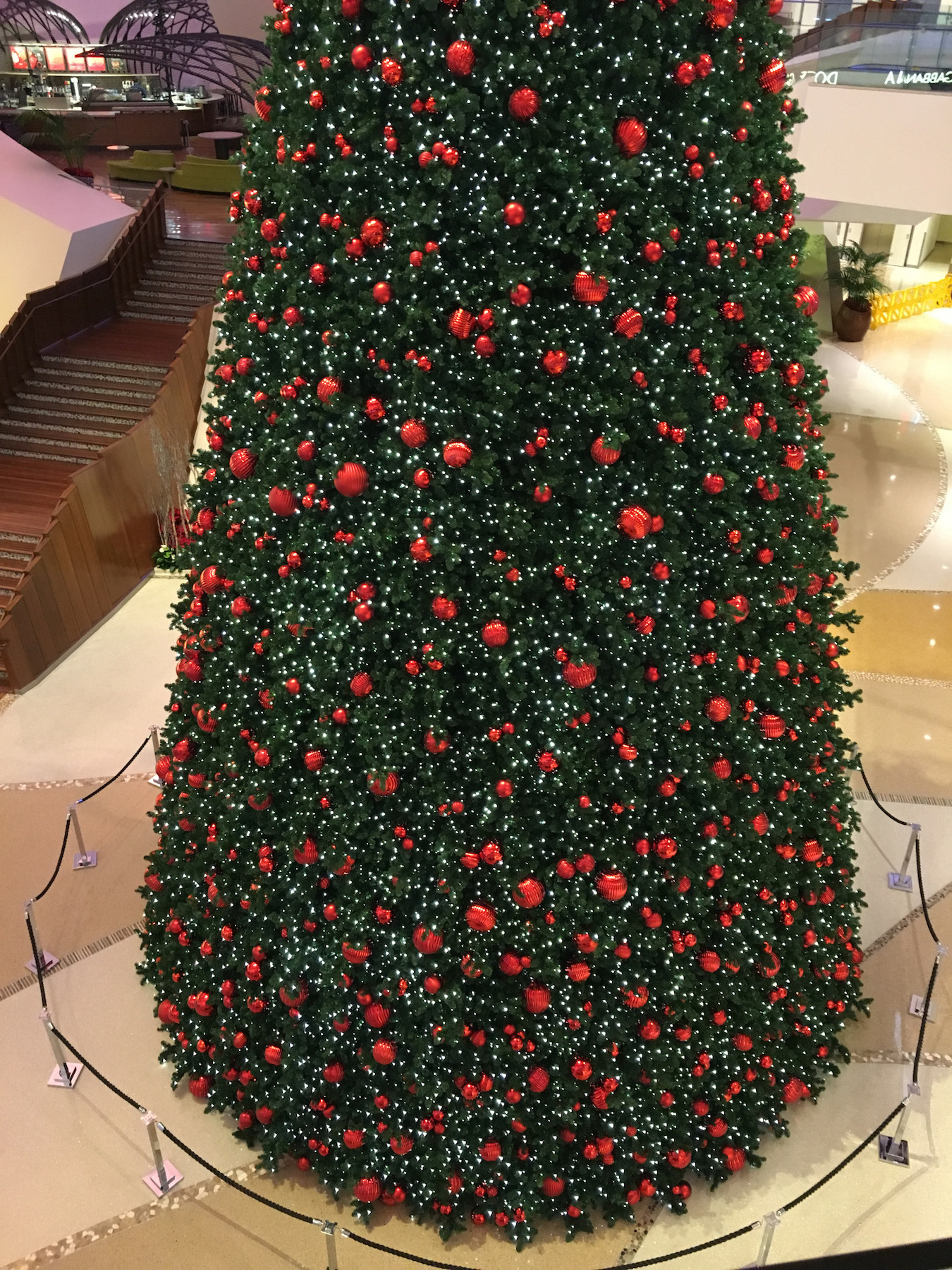 Christmas Tree inside the Shops at Crystals