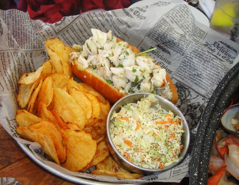 Gladstones Lobster Roll