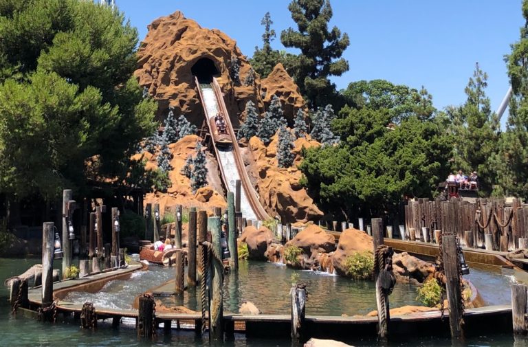 Knott's Berry Farm Timber Mountain Log Ride