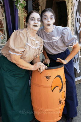 Knotts Spooky Farm Trick or Treat Stations