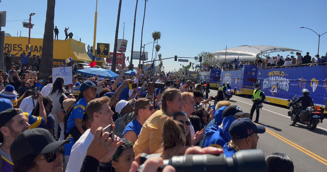 Los Angeles Rams Parade Fans