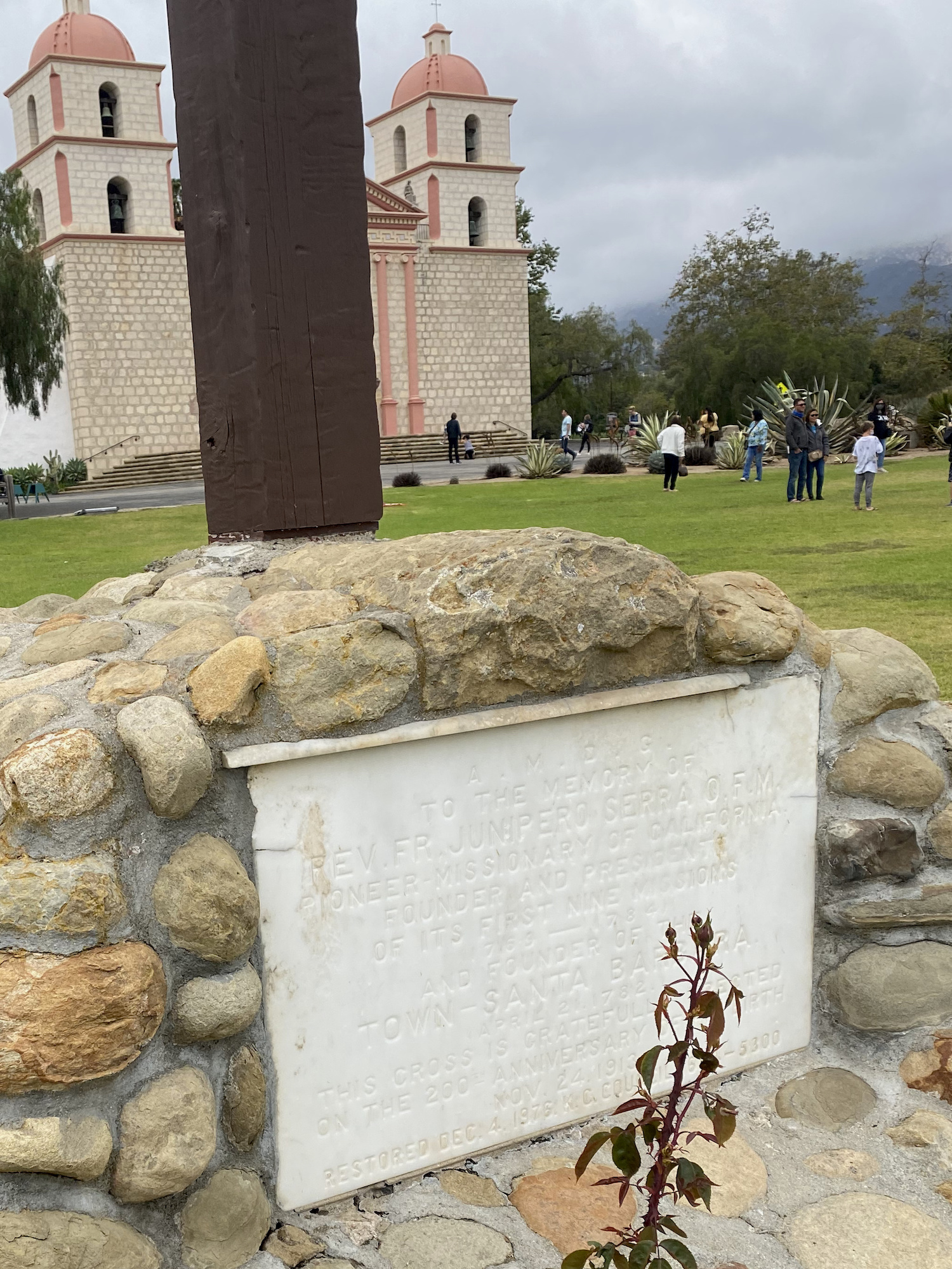 Santa Barbara Mission Lavanderia Cross