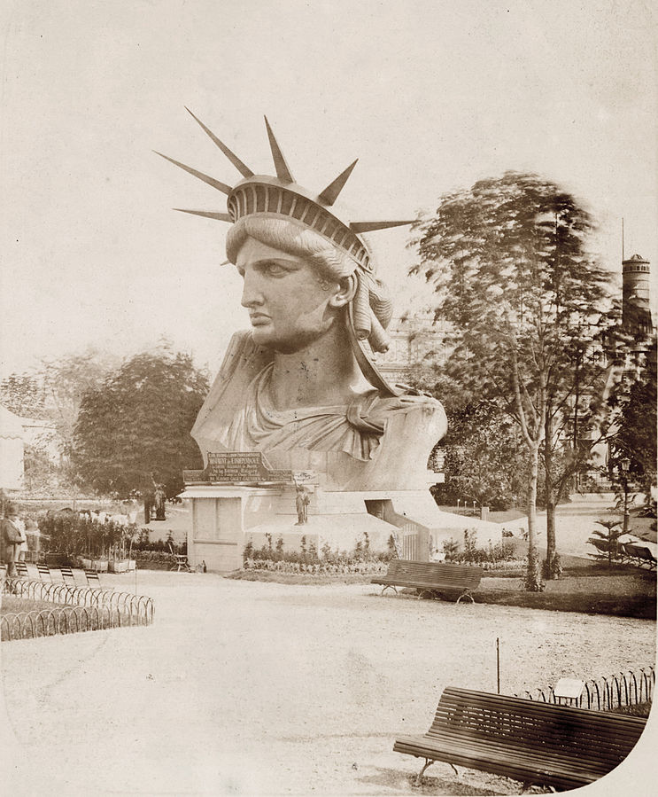 The head was exhibited at the 1878 Paris Worlds Fair The head was exhibited at the 1878 Paris Worlds Fair