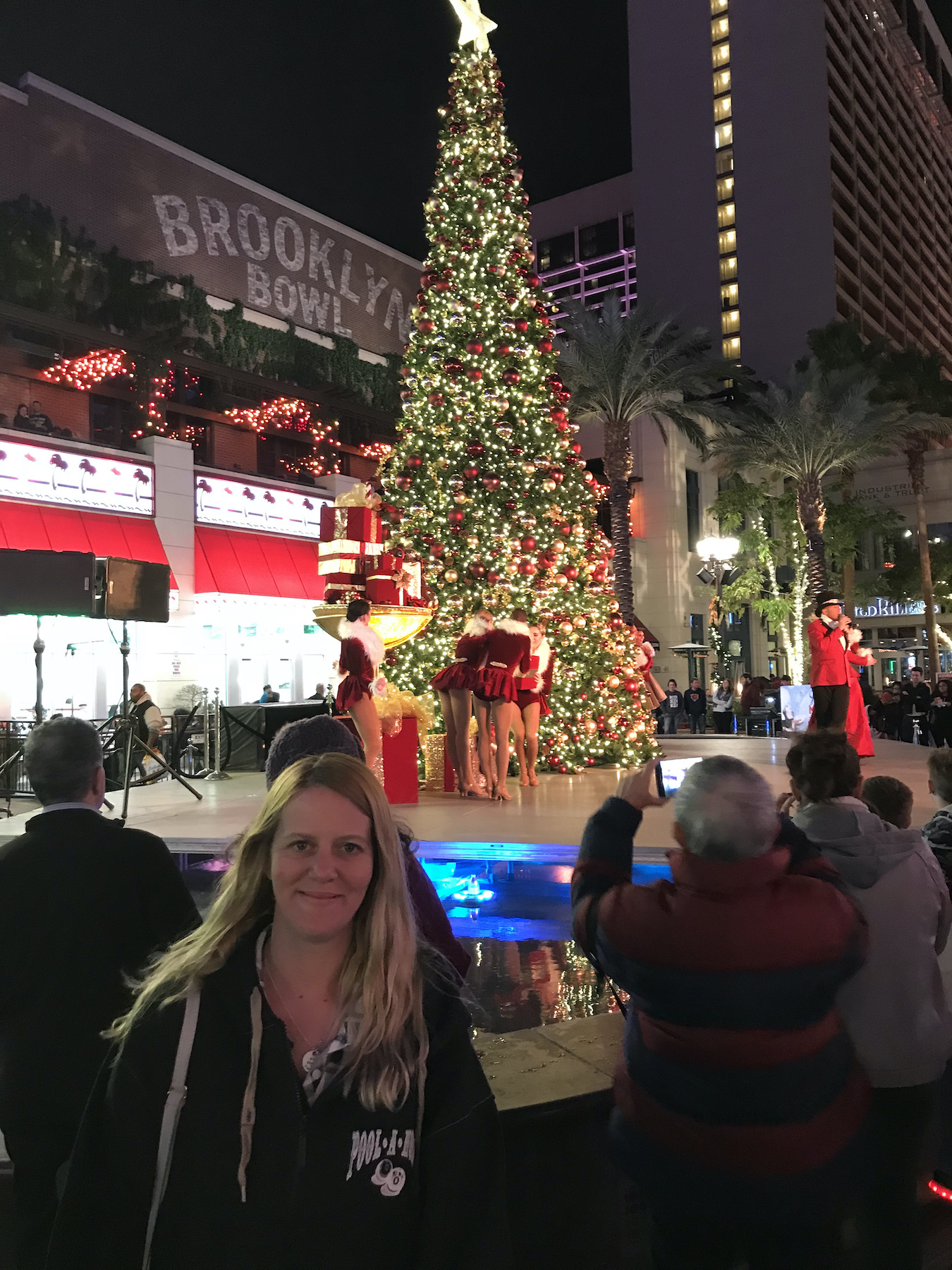 The Linq Promenade Christmas Tree