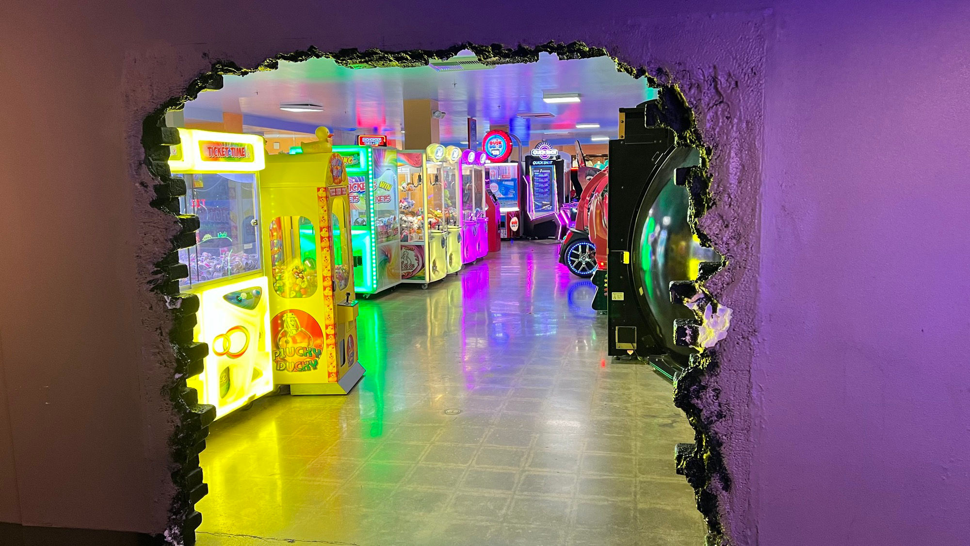 Arcade Hole in the Wall