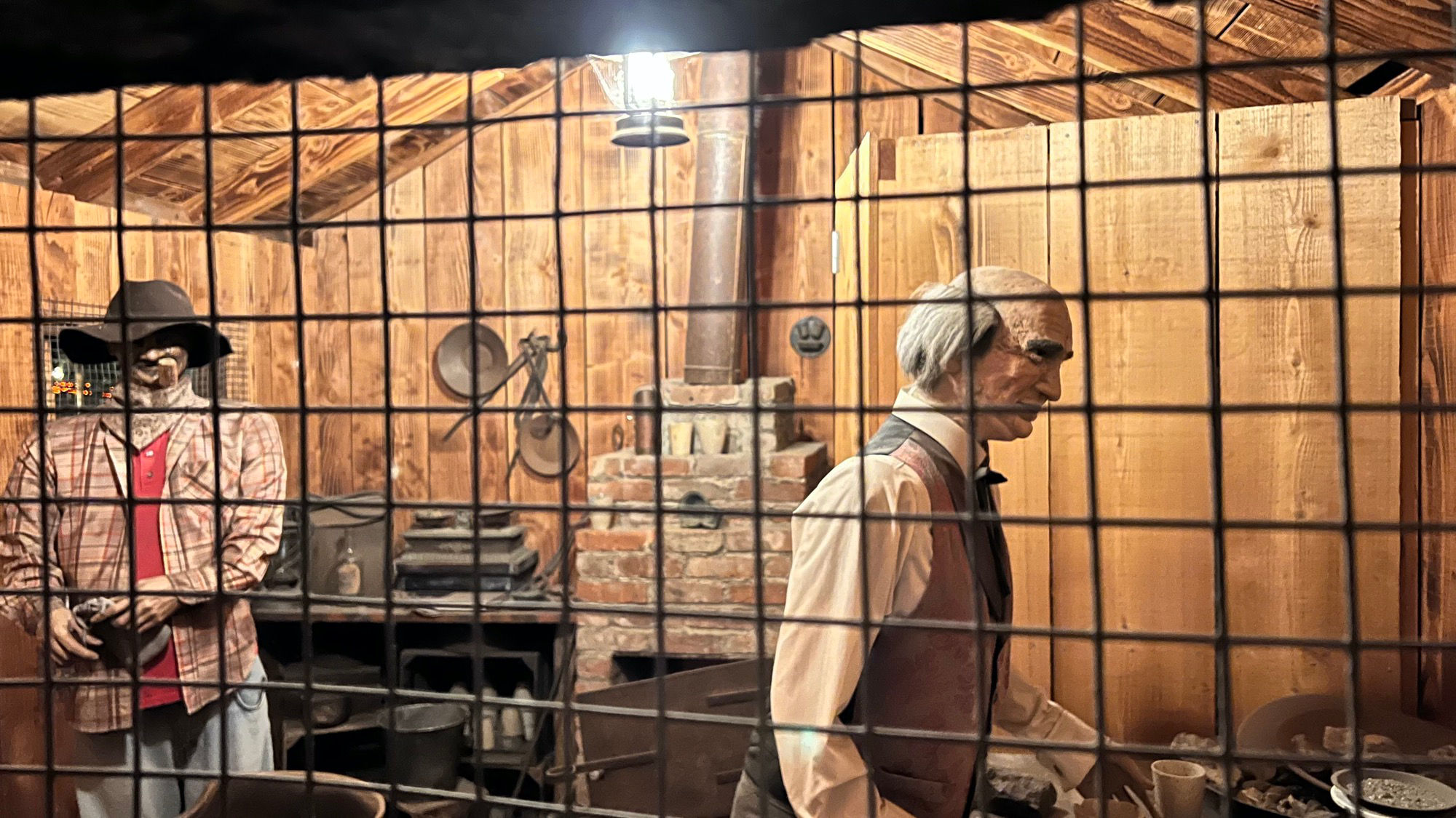 Knott's Berry Farm Peek-in